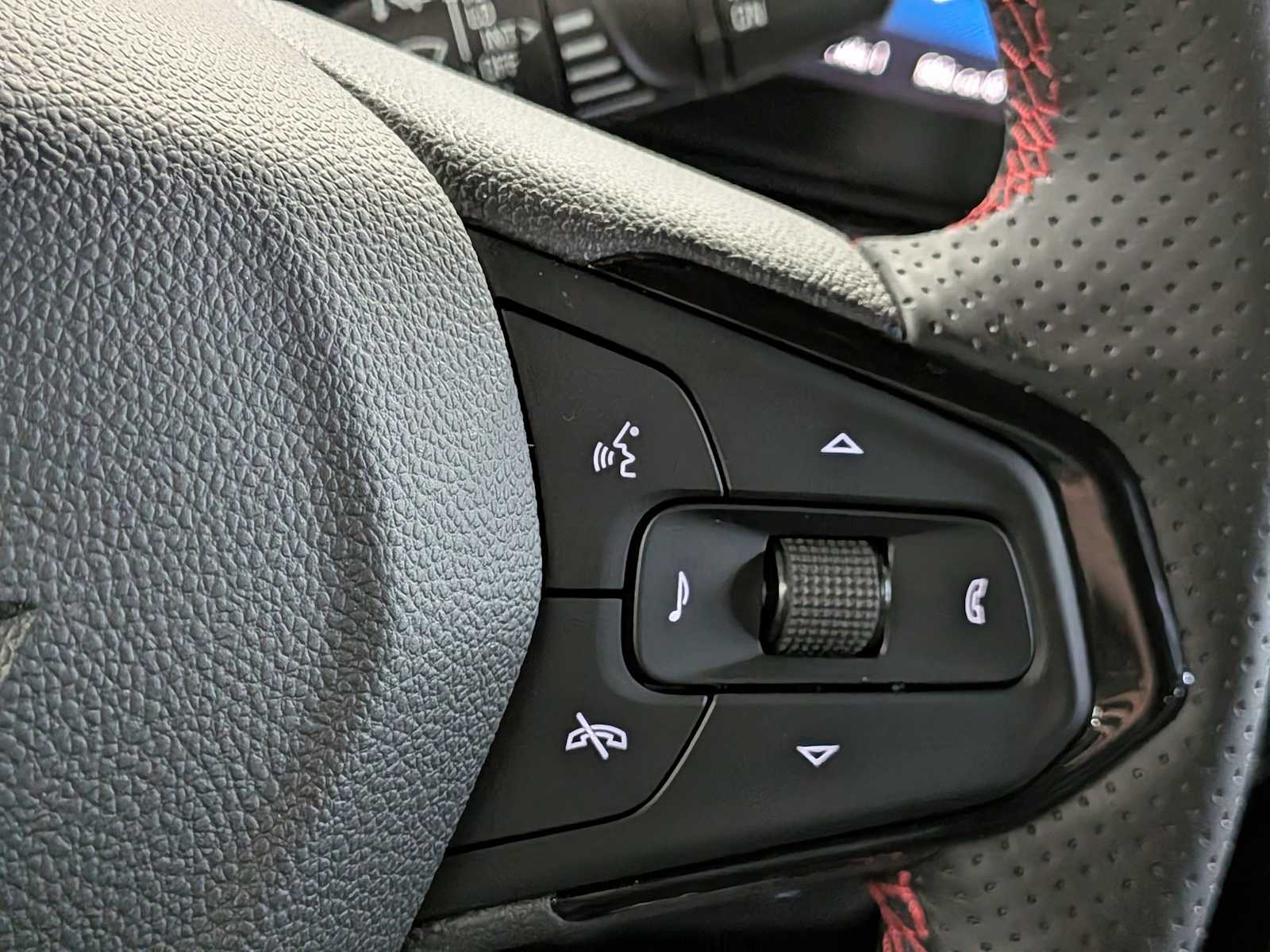 Thumbnail: 2025 Chevrolet Trax - 25