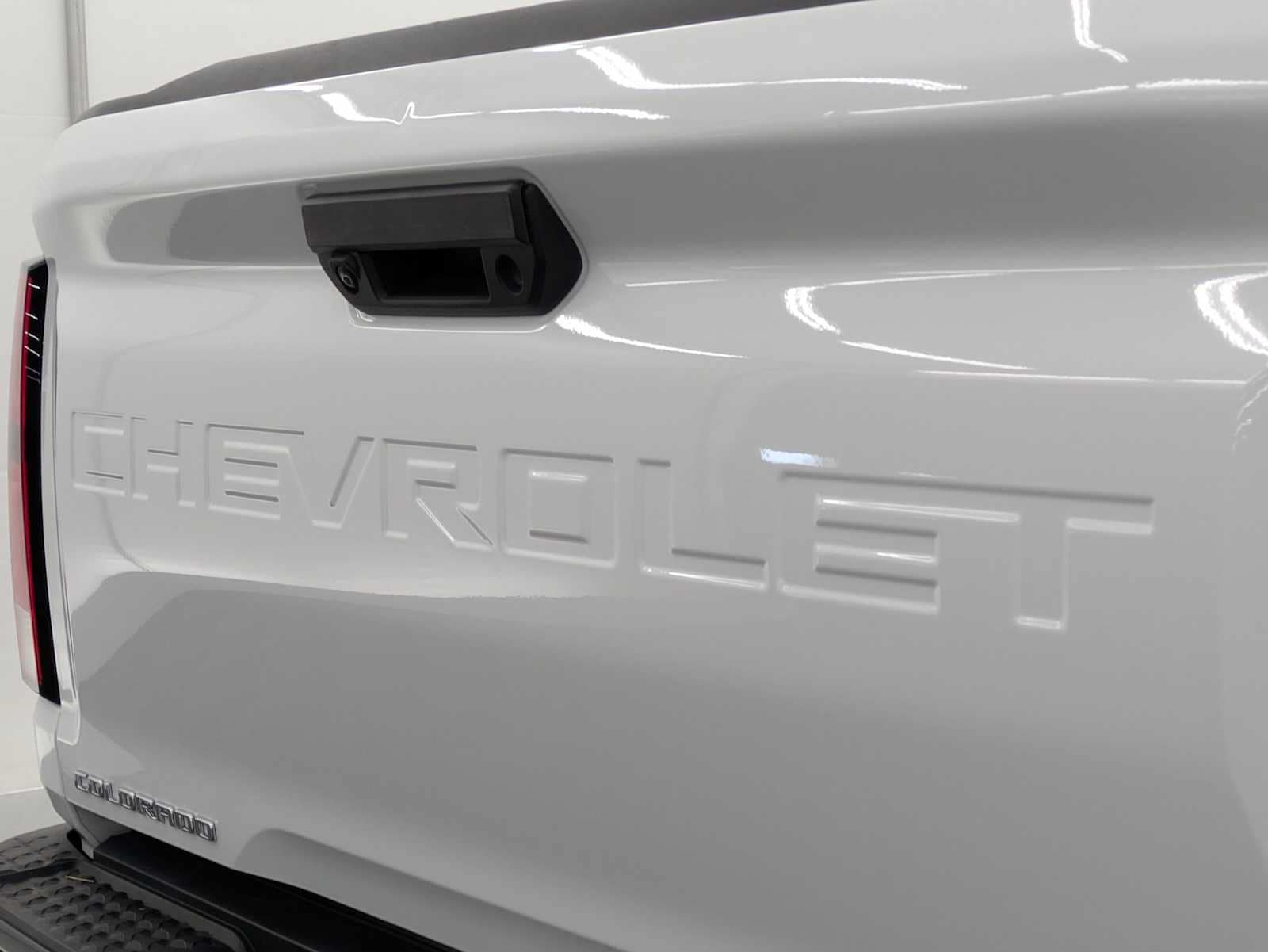 Thumbnail: 2023 Chevrolet Colorado - 13