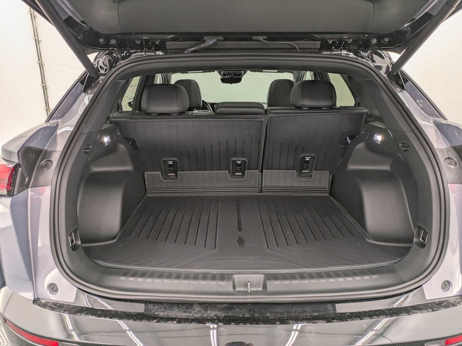 Thumbnail: 2026 Chevrolet Blazer EV - 33