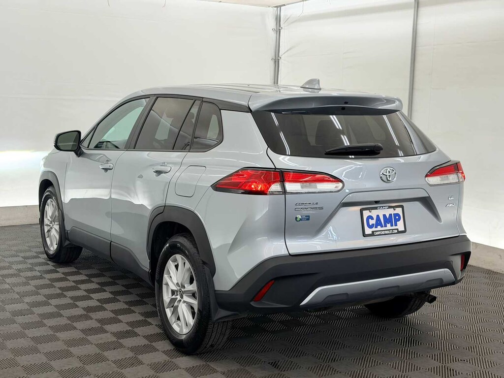 Used 2024 Toyota Corolla Cross LE SUV