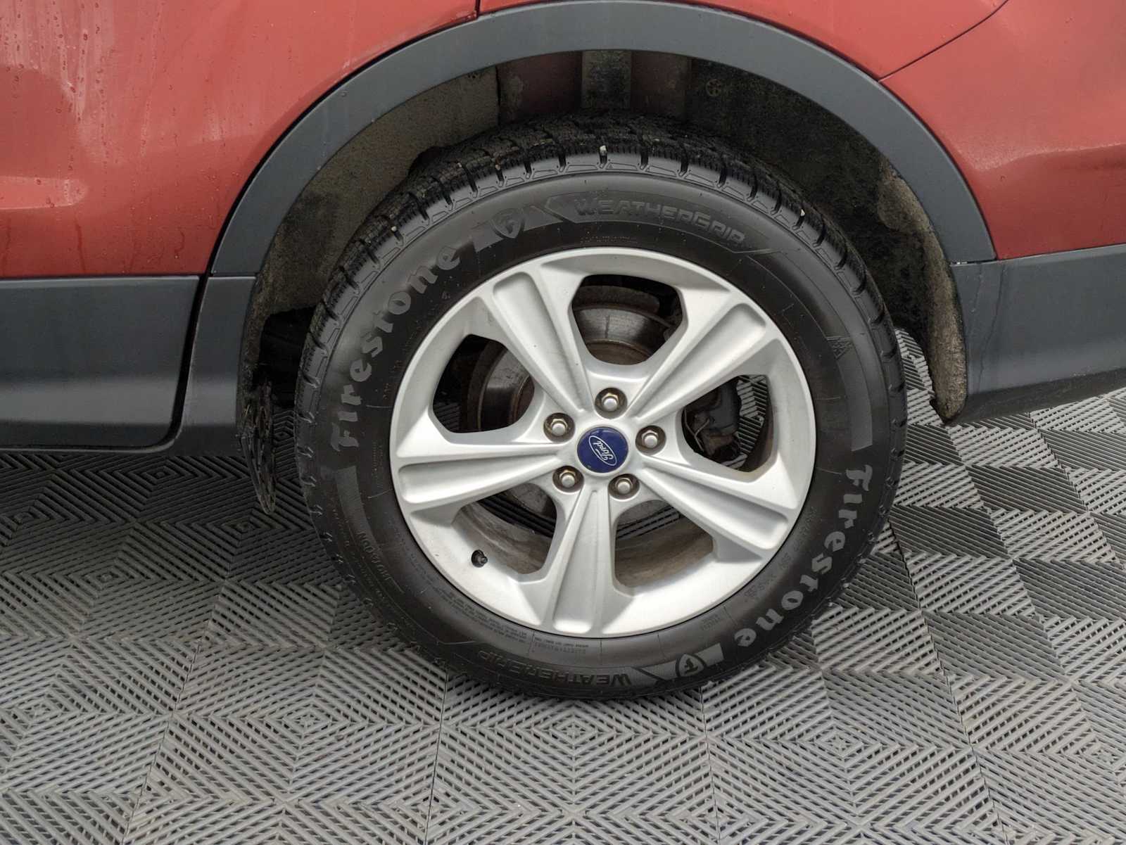 Thumbnail: 2014 Ford Escape - 14