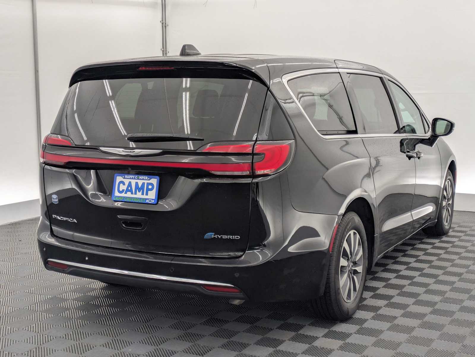 Thumbnail: 2024 Chrysler Pacifica - 6