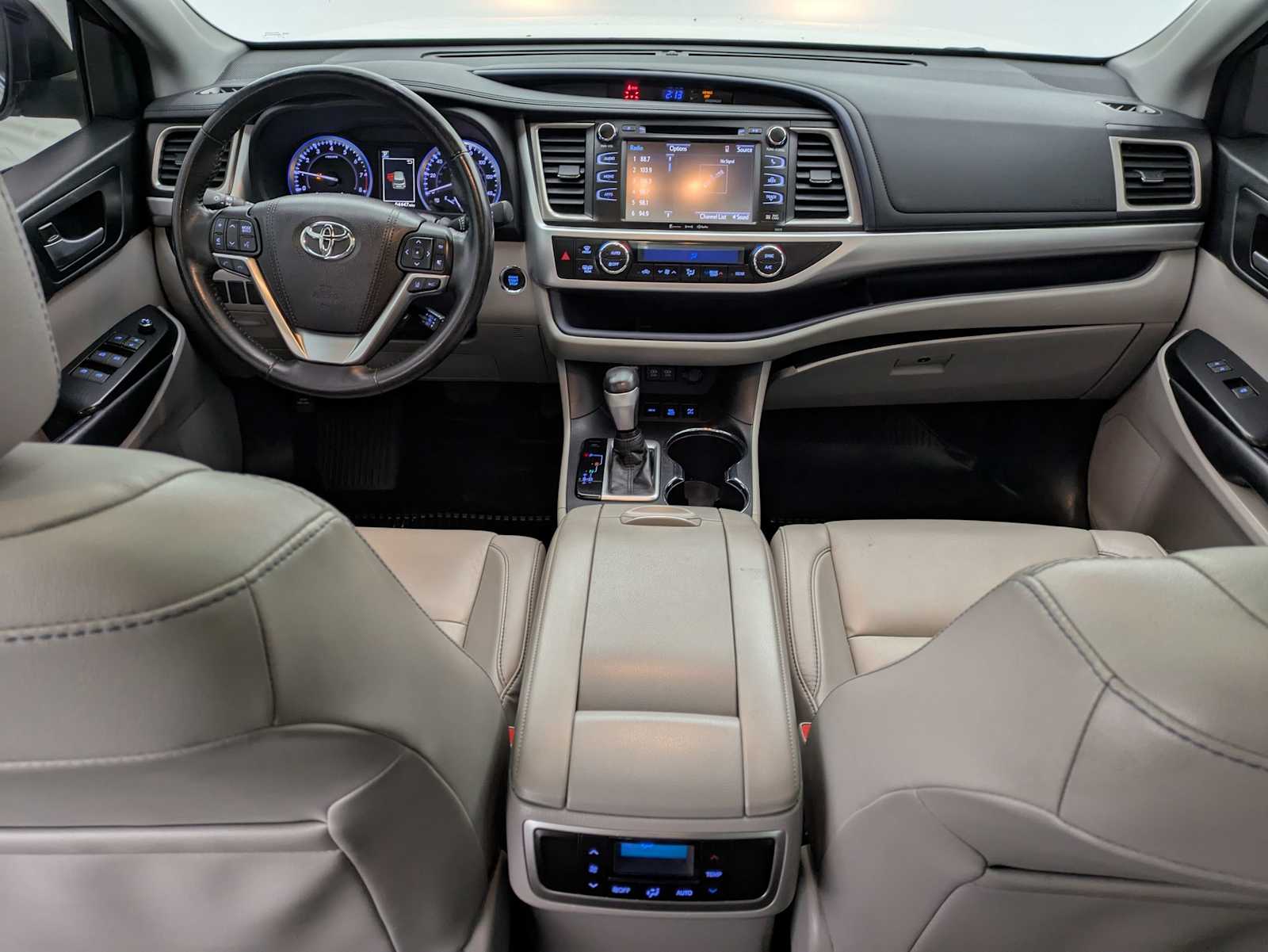 Thumbnail: 2018 Toyota Highlander - 16