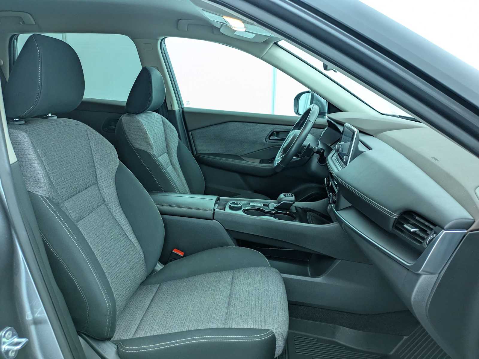 Thumbnail: 2021 Nissan Rogue - 21