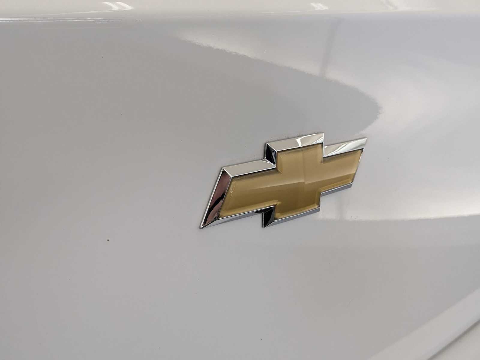 Thumbnail: 2011 Chevrolet Malibu - 11