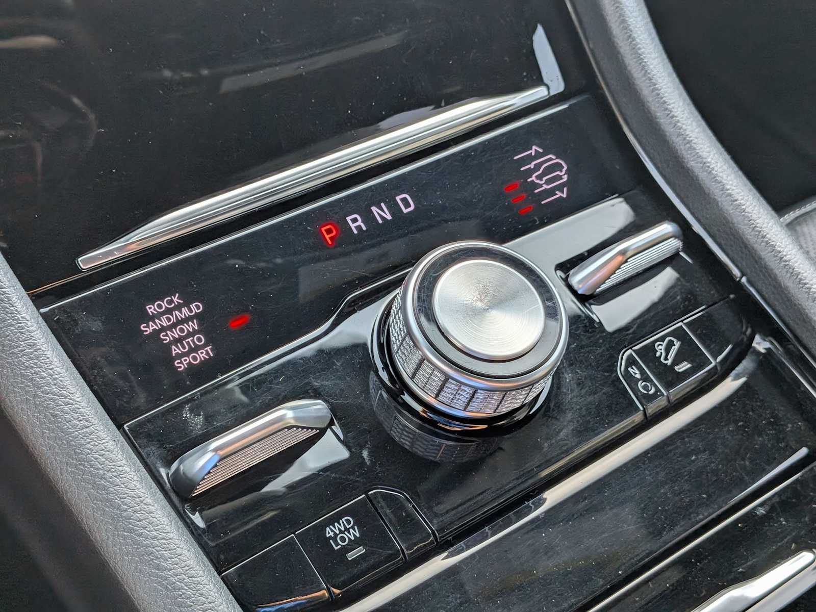 Thumbnail: 2024 Jeep Grand Cherokee L - 34