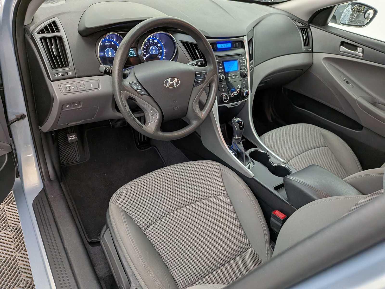 Thumbnail: 2011 Hyundai Sonata - 2