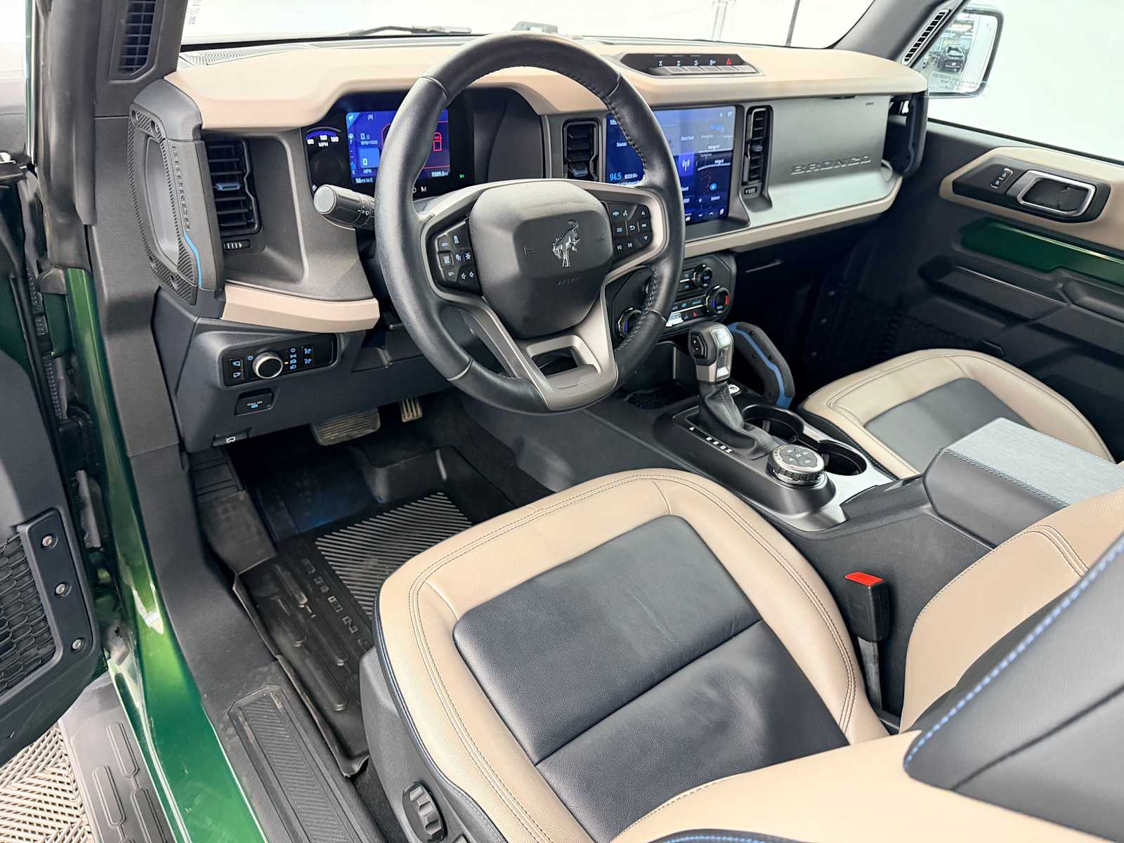 Thumbnail: 2024 Ford Bronco - 2