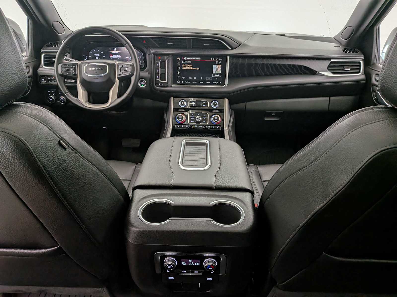 Thumbnail: 2024 GMC Yukon XL - 18