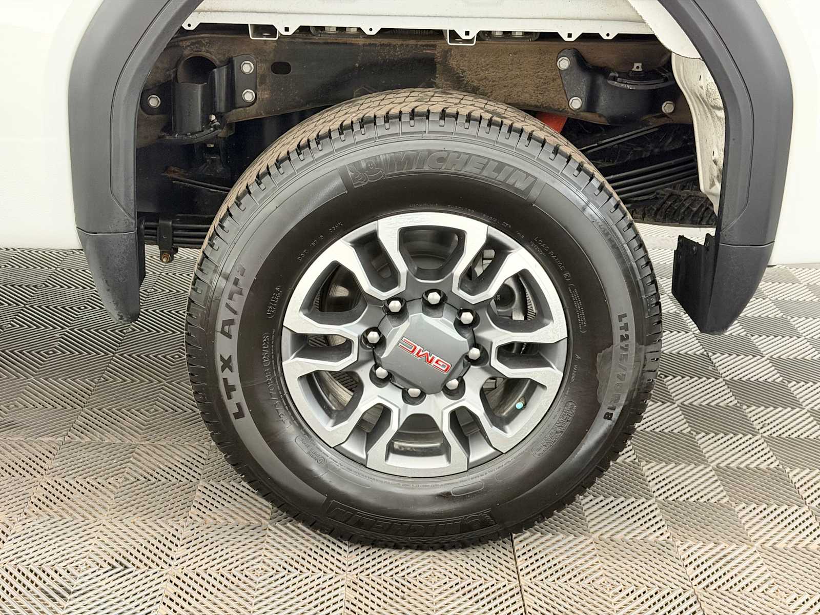 Thumbnail: 2025 GMC Sierra 3500 - 15