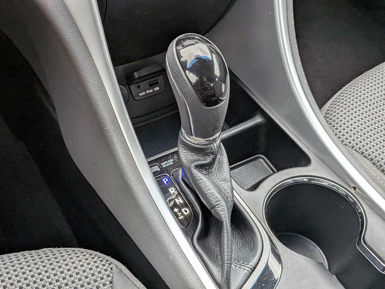 Thumbnail: 2011 Hyundai Sonata - 29