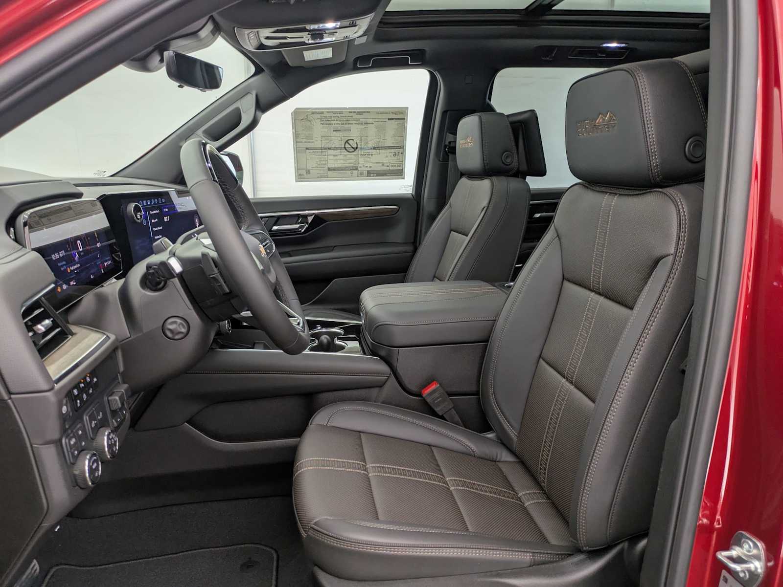 2025 Chevrolet Suburban High Country 17