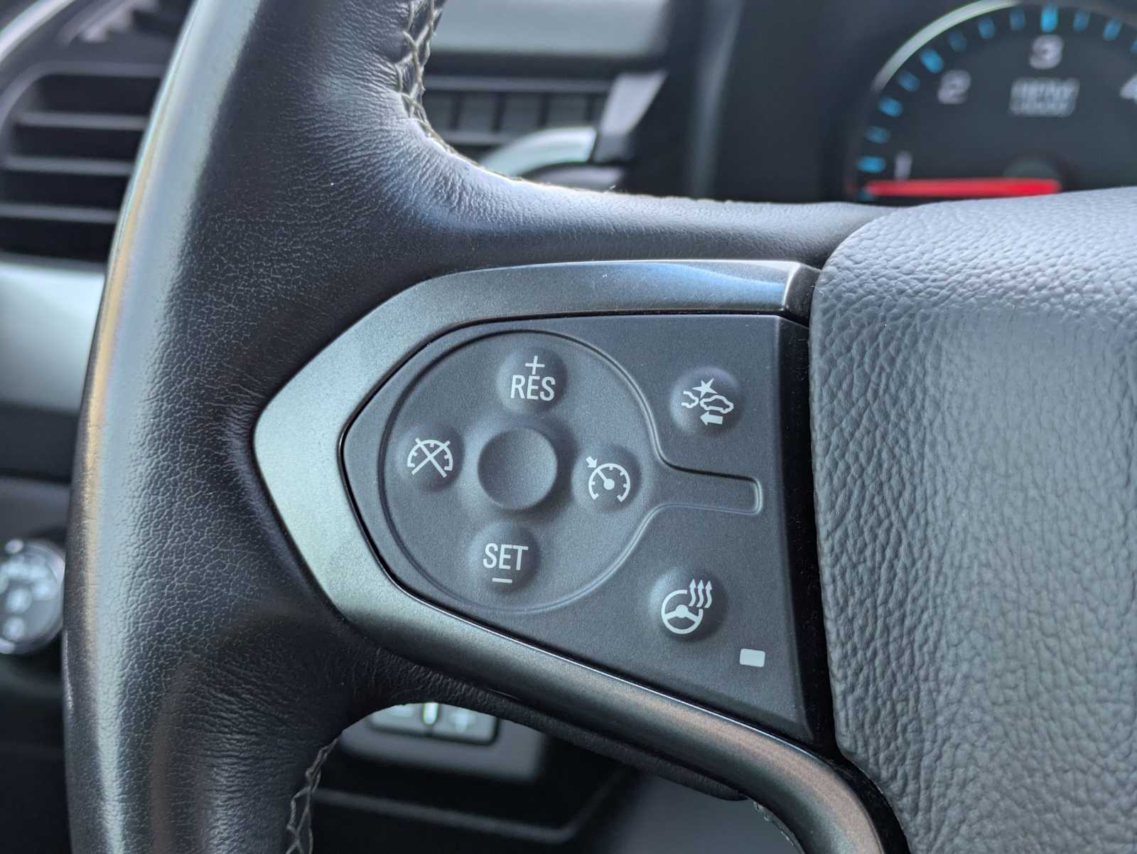 Thumbnail: 2020 Chevrolet Tahoe - 23