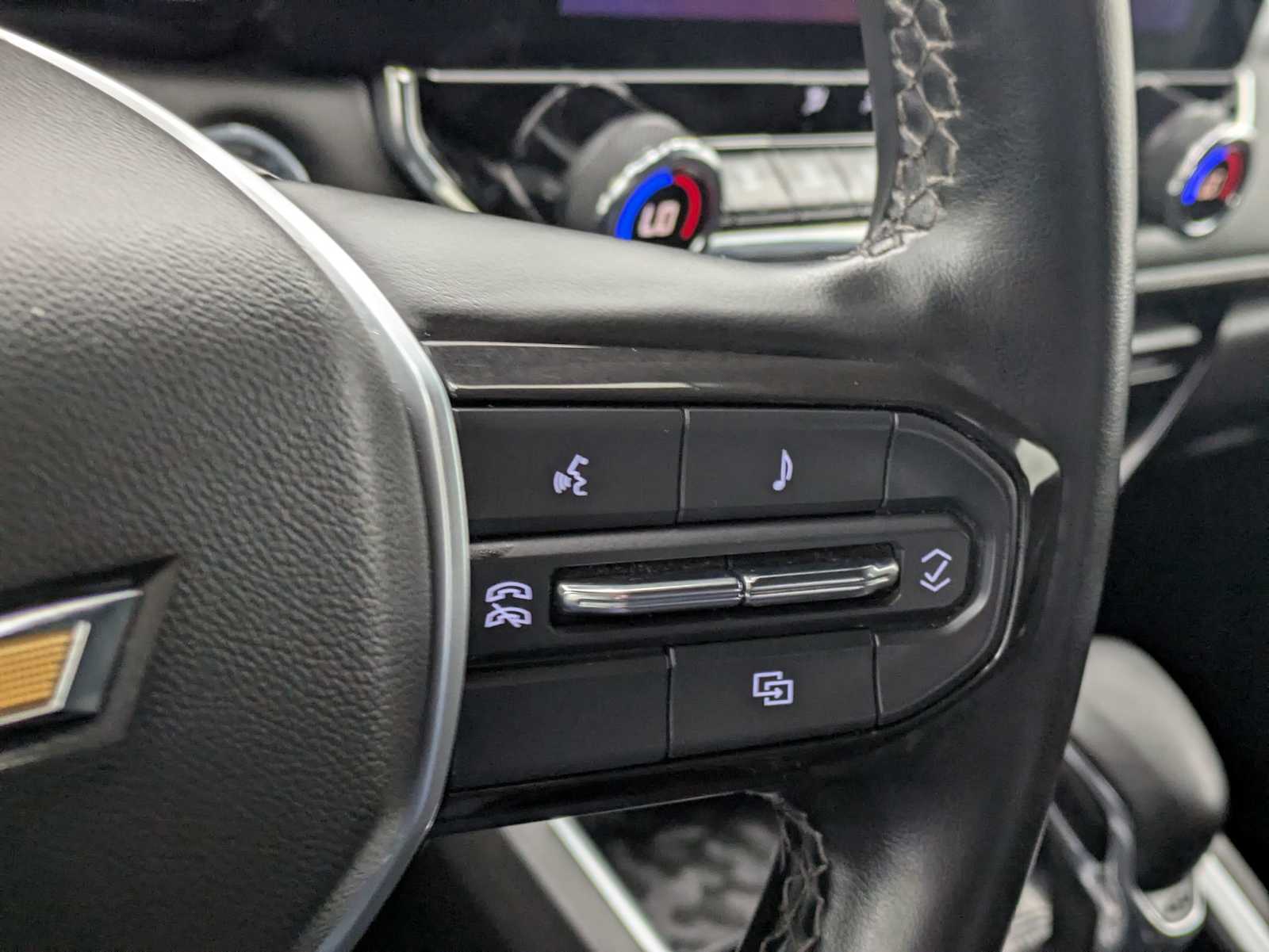 Thumbnail: 2023 Chevrolet Colorado - 27