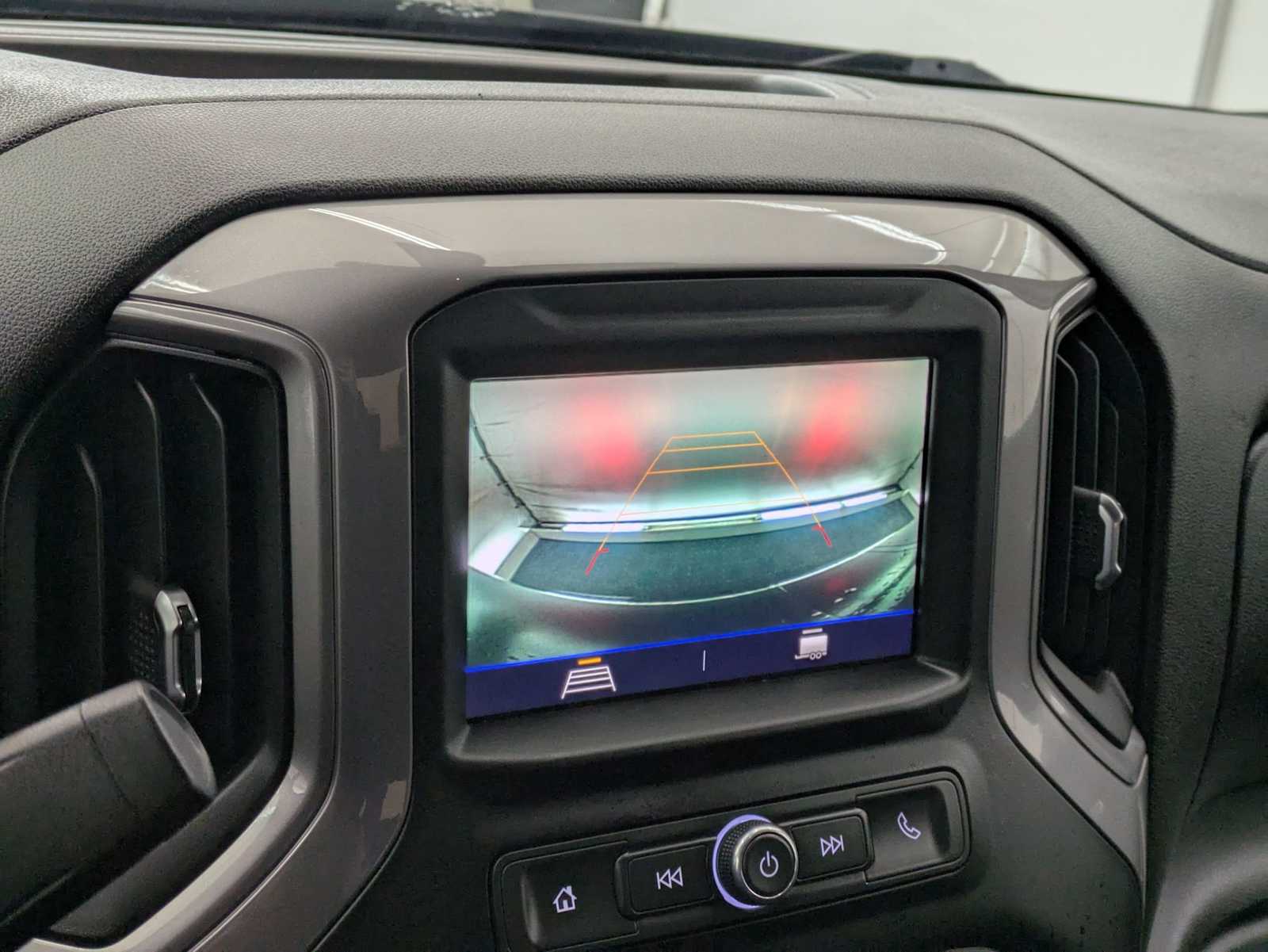 Thumbnail: 2021 Chevrolet Silverado 1500 - 27