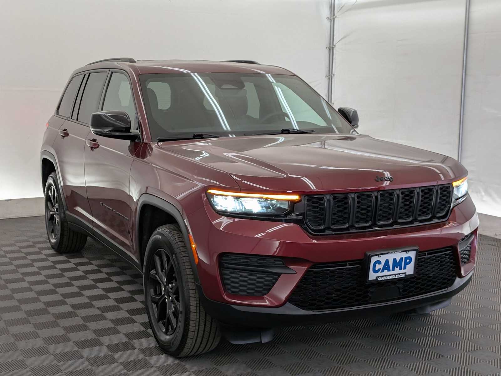 Thumbnail: 2024 Jeep Grand Cherokee - 8