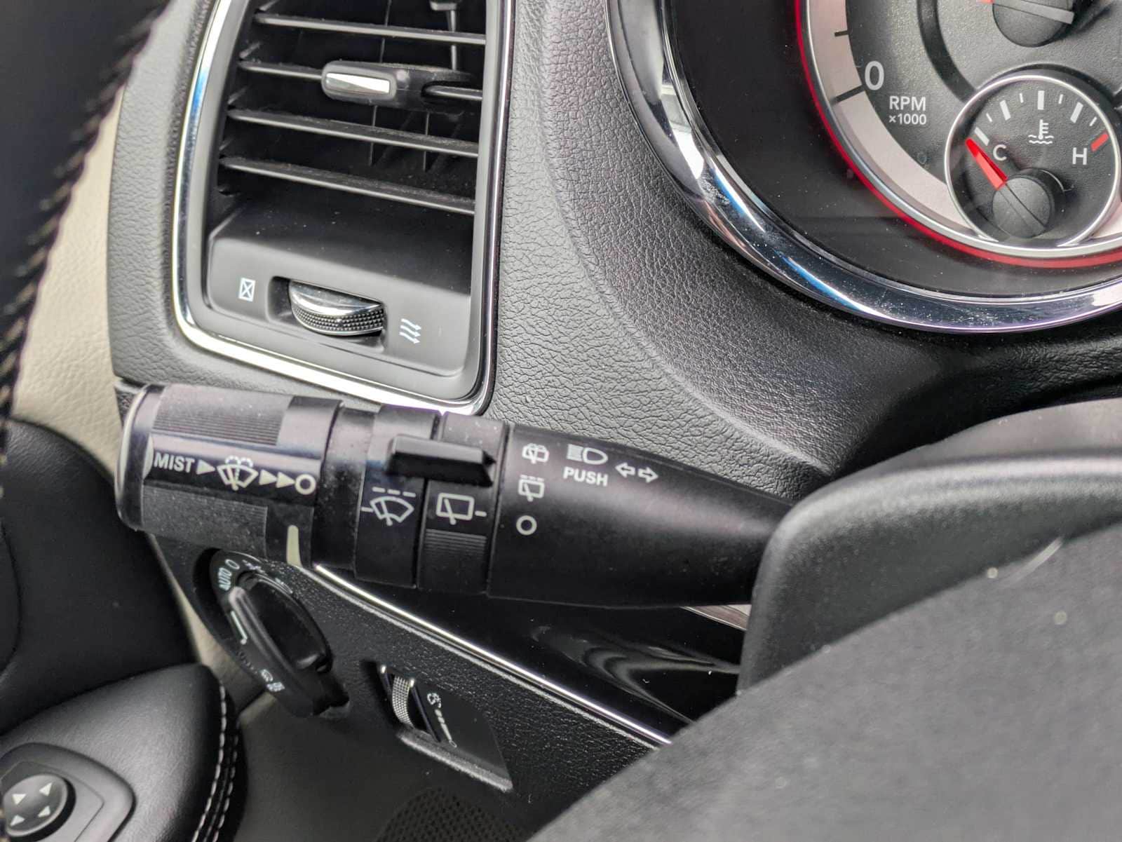 Thumbnail: 2017 Dodge Grand Caravan - 25