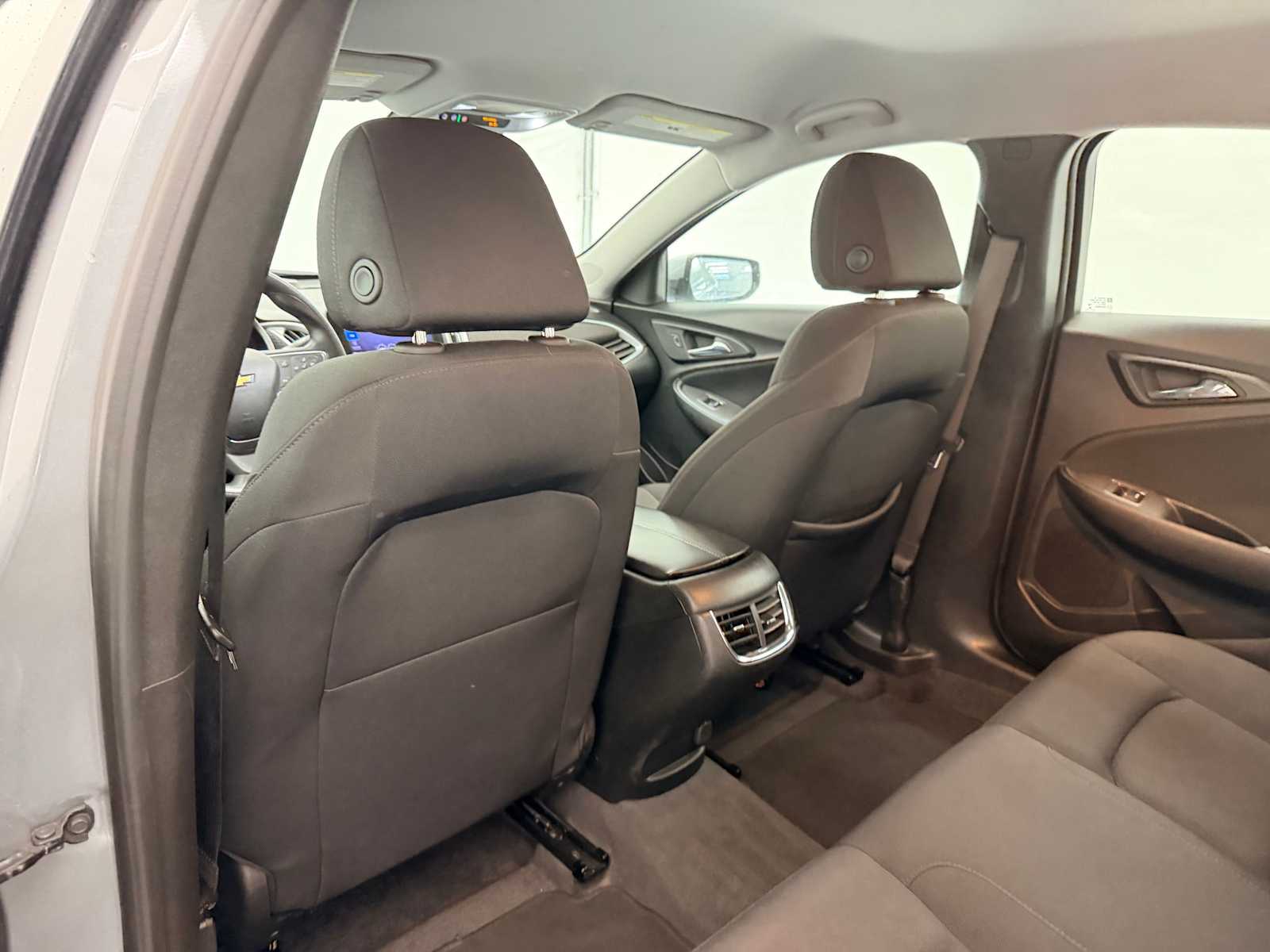 Thumbnail: 2023 Chevrolet Malibu - 18