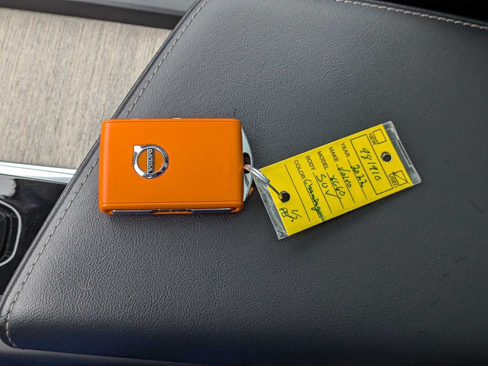 Thumbnail: 2022 Volvo XC60 - 36