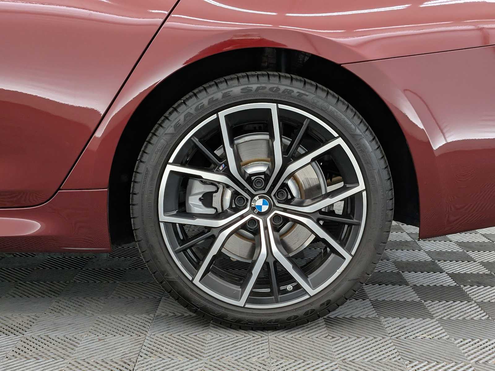 Thumbnail: 2023 BMW 5 Series - 13