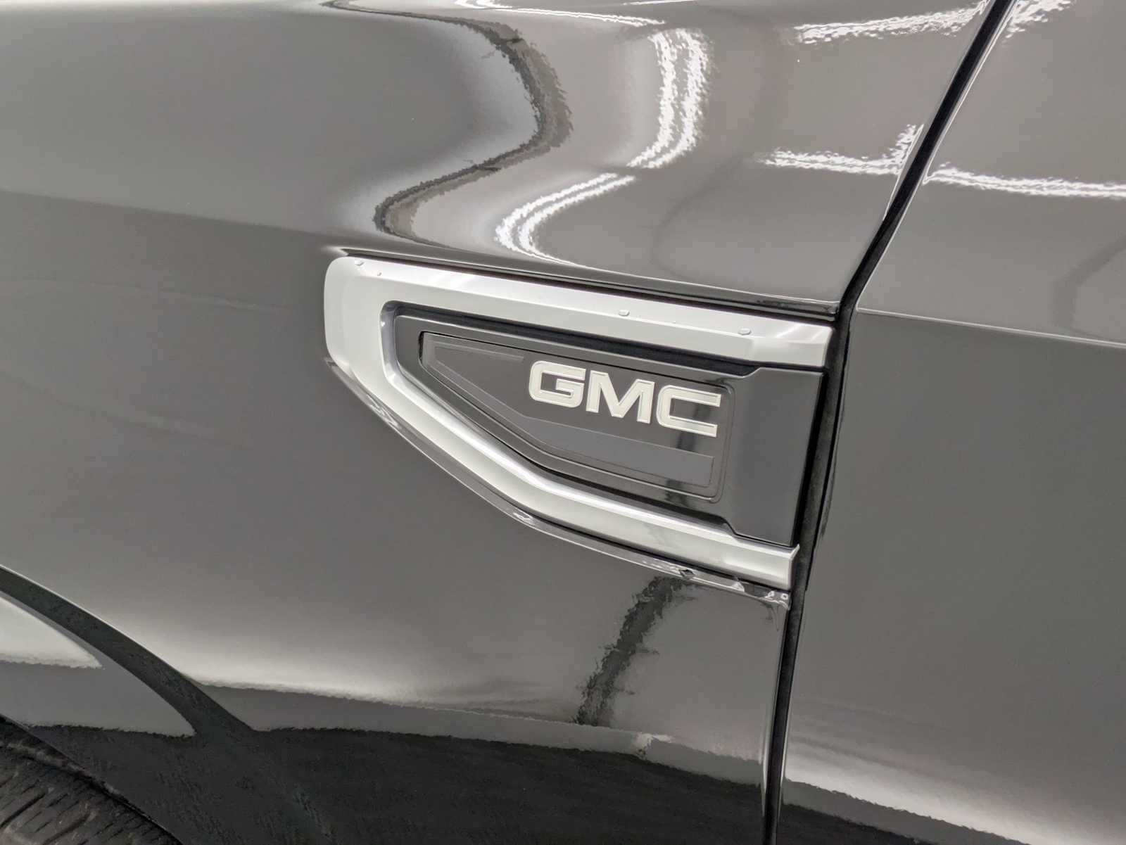 Thumbnail: 2023 GMC Yukon XL - 14