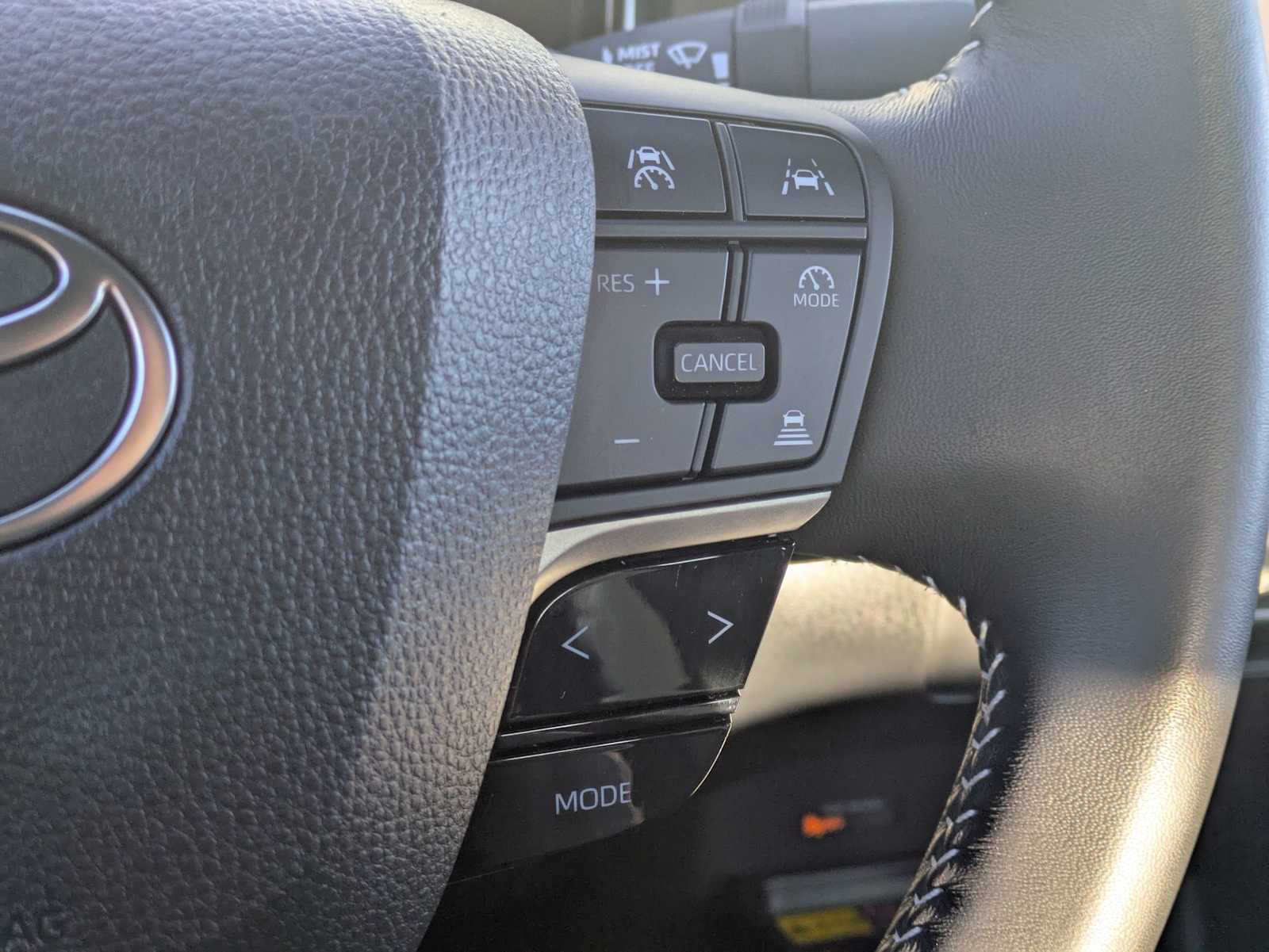 Thumbnail: 2025 Toyota Camry - 25