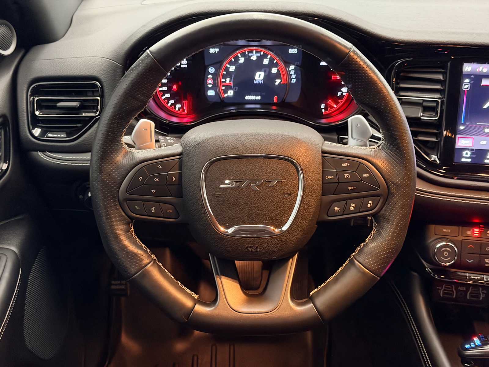 Thumbnail: 2022 Dodge Durango - 24