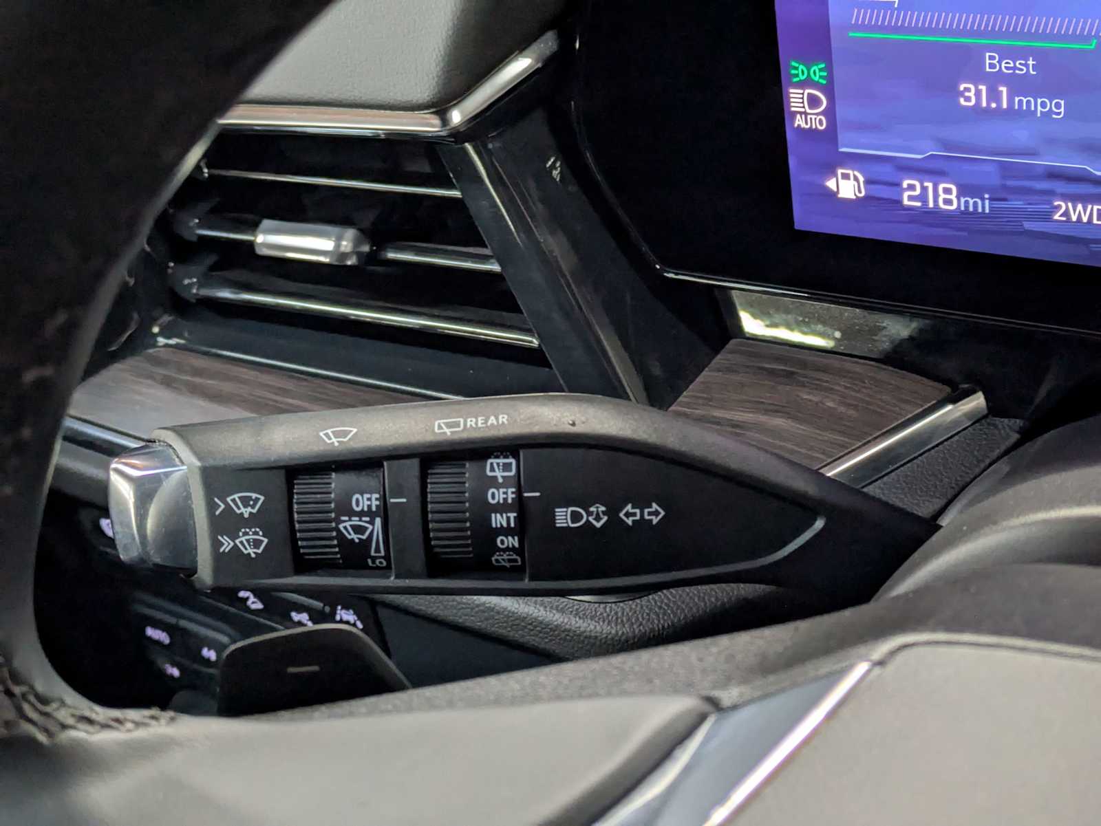 Thumbnail: 2025 Chevrolet Suburban - 25