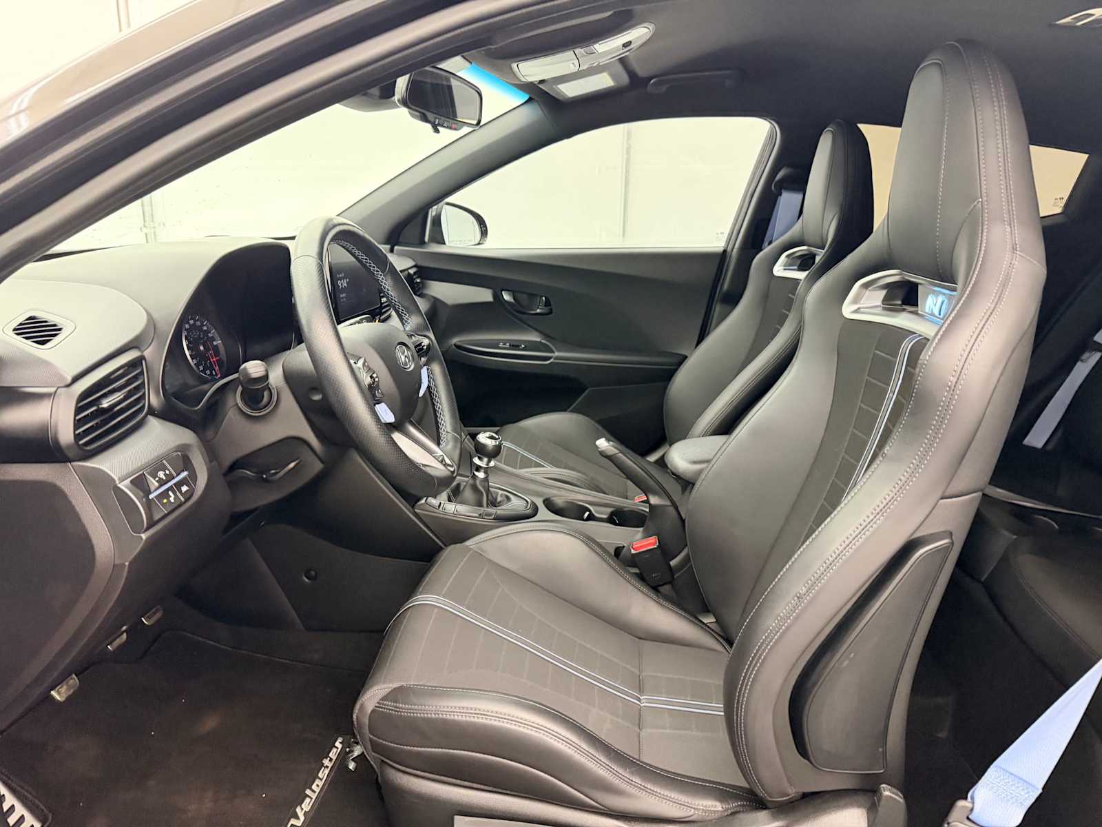 Thumbnail: 2022 Hyundai Veloster - 15