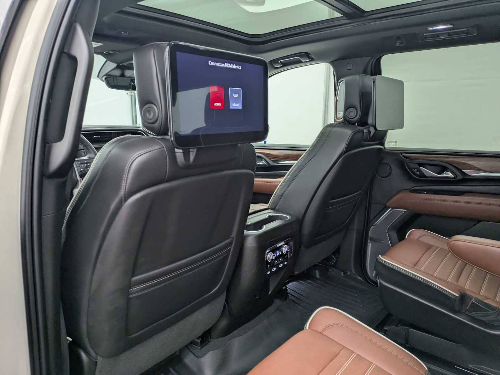 Thumbnail: 2023 GMC Yukon - 21