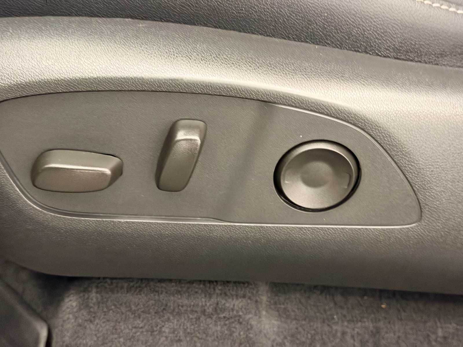 Thumbnail: 2025 Chevrolet Traverse - 17