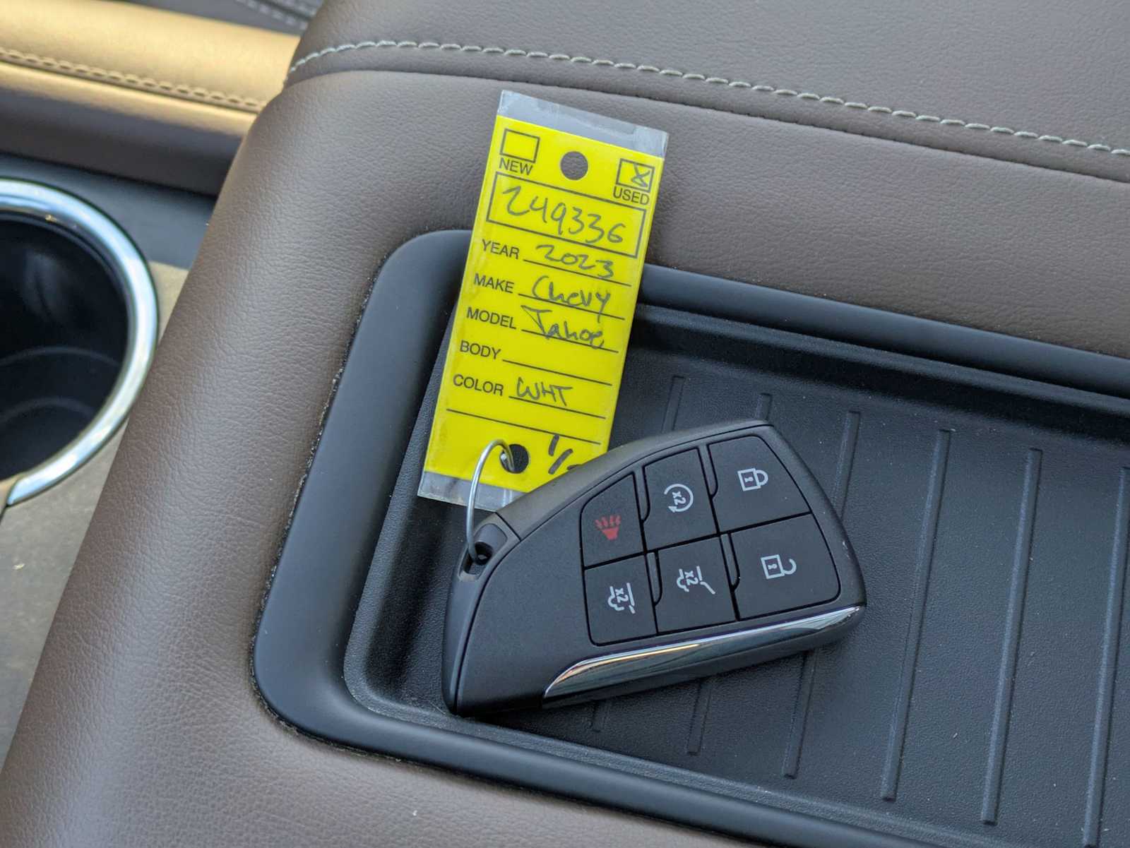 Thumbnail: 2023 Chevrolet Tahoe - 32