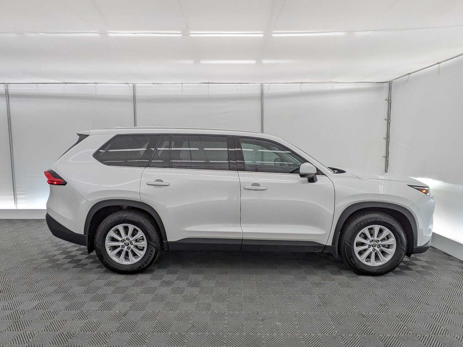 Thumbnail: 2024 Toyota Grand Highlander - 7