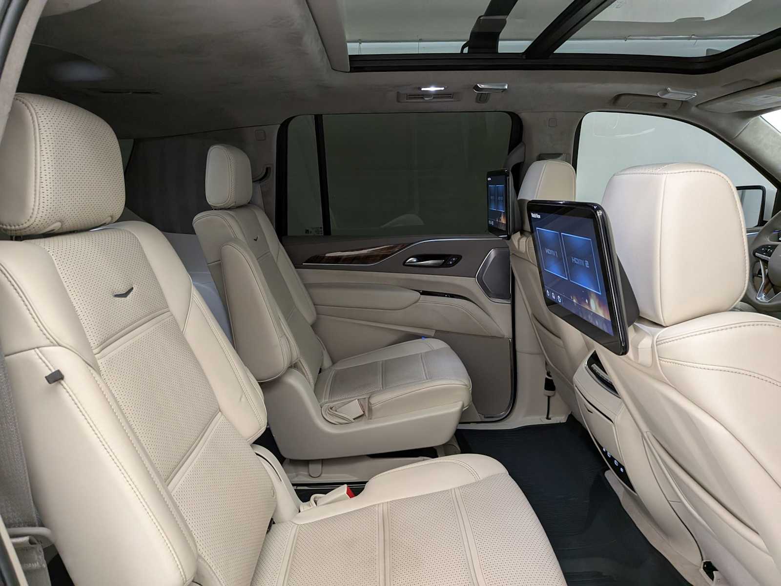 Thumbnail: 2022 Cadillac Escalade - 22