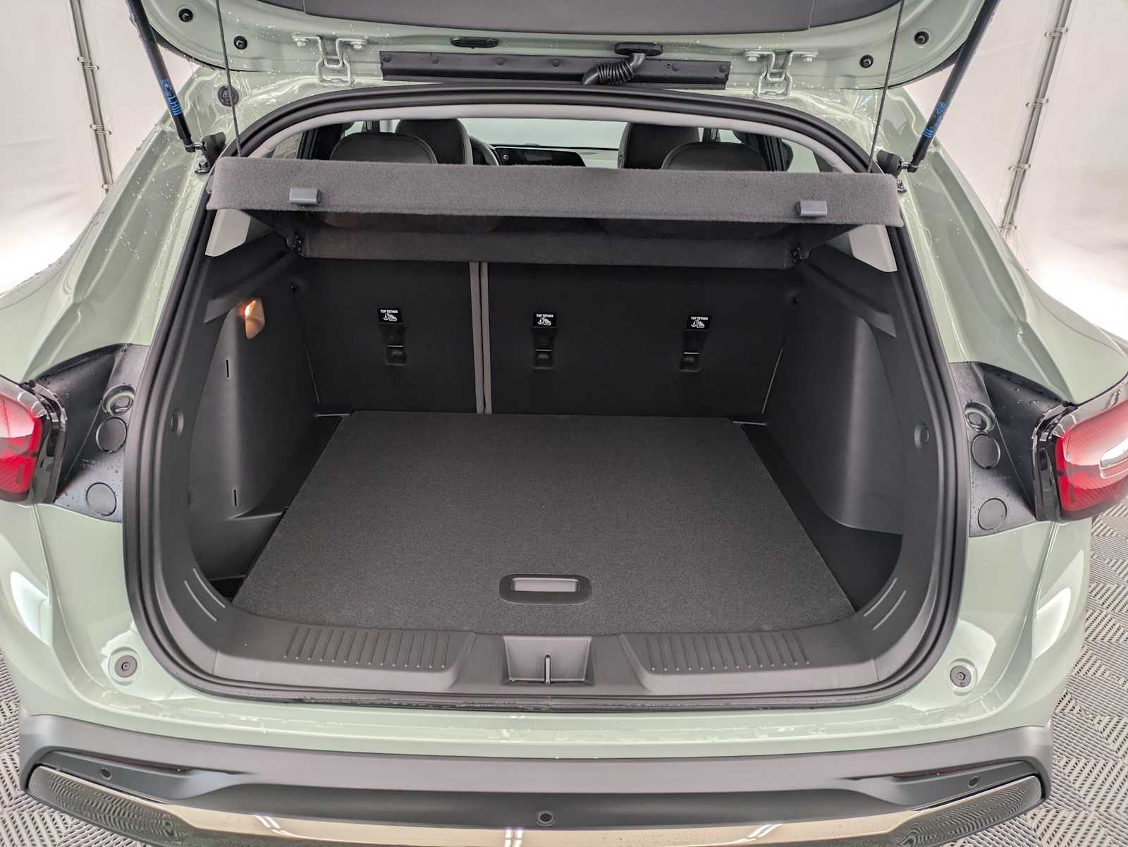 Thumbnail: 2026 Chevrolet Trax - 33