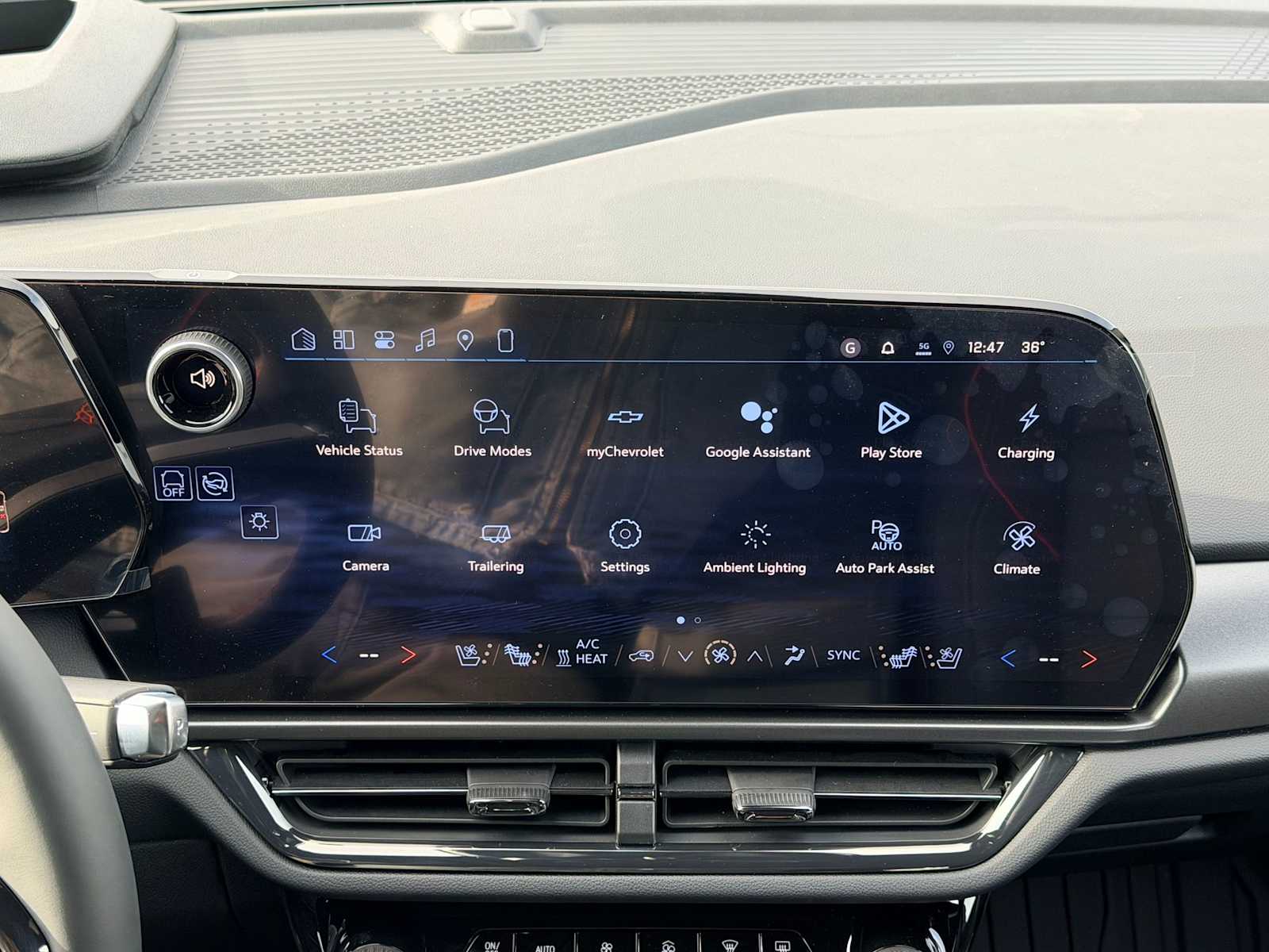 Thumbnail: 2026 Chevrolet Equinox - 26