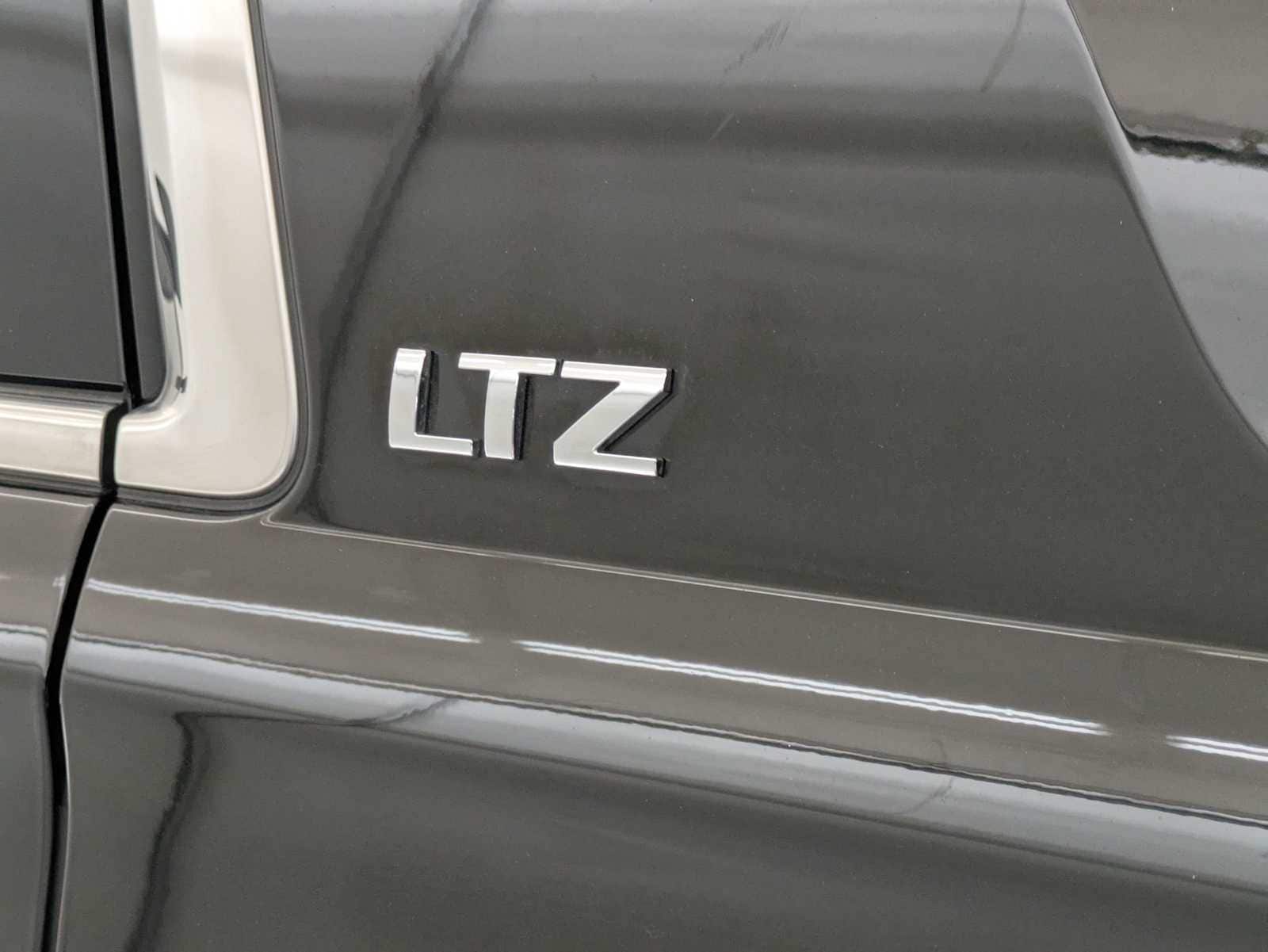 2016 Chevrolet Tahoe LTZ 12