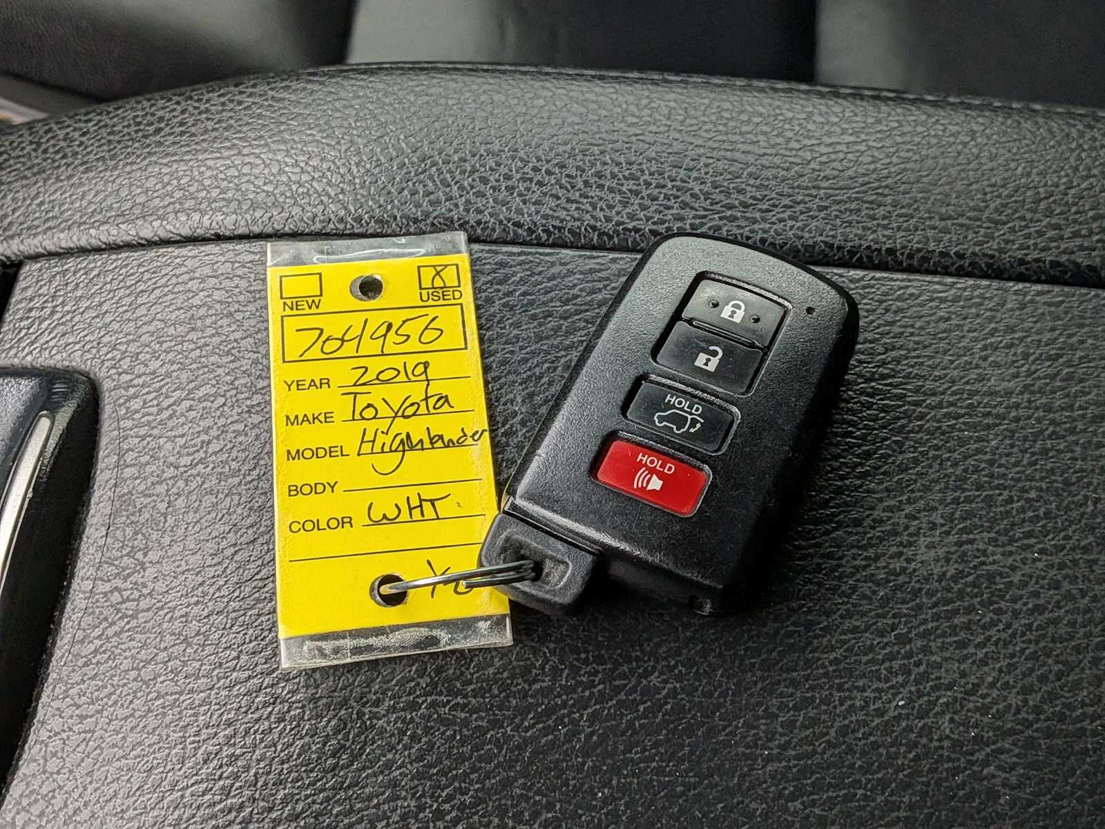 Thumbnail: 2019 Toyota Highlander - 36