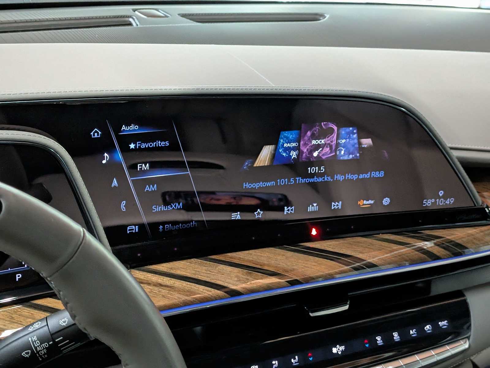 Thumbnail: 2022 Cadillac Escalade - 32