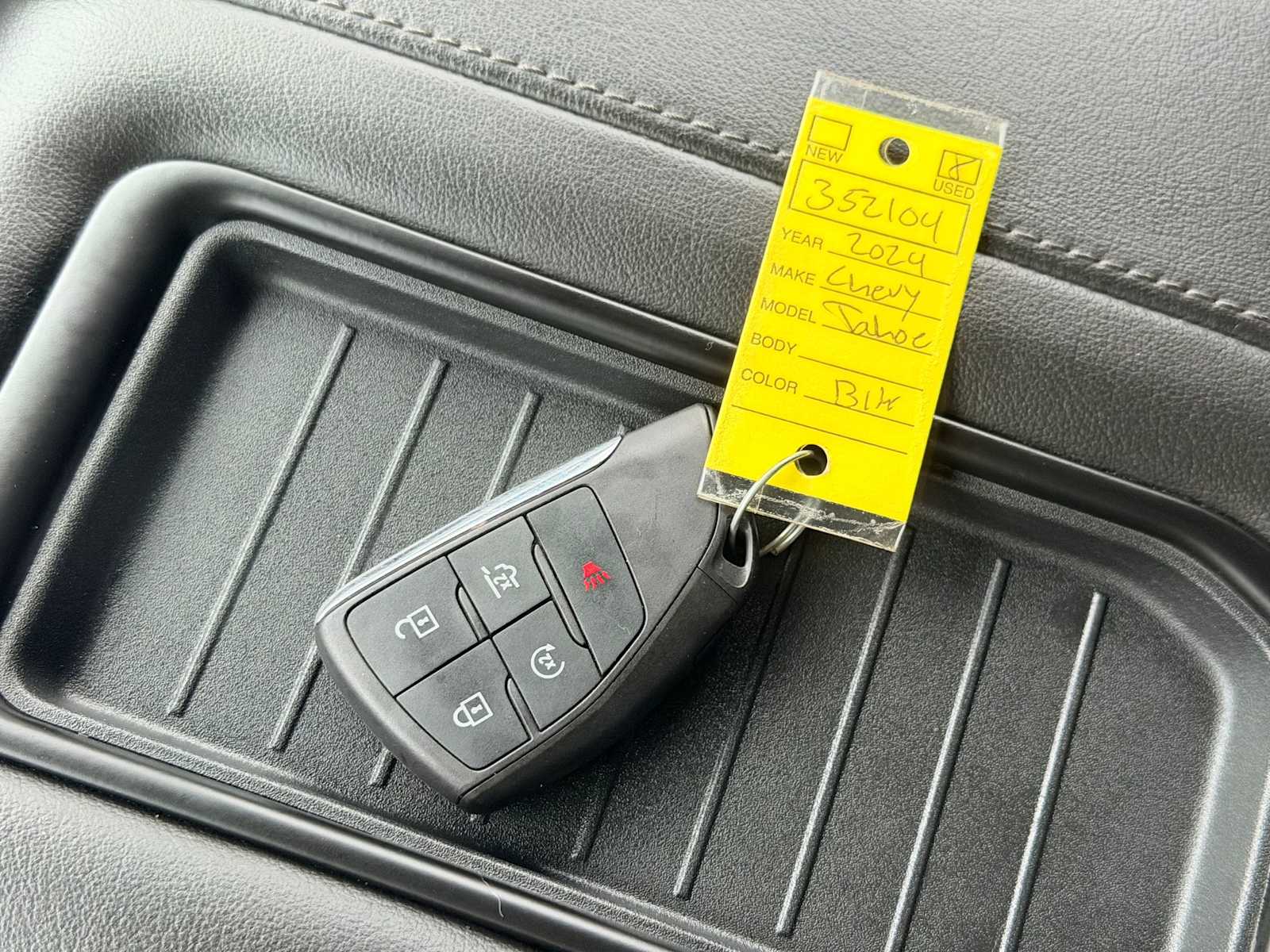 Thumbnail: 2024 Chevrolet Tahoe - 32