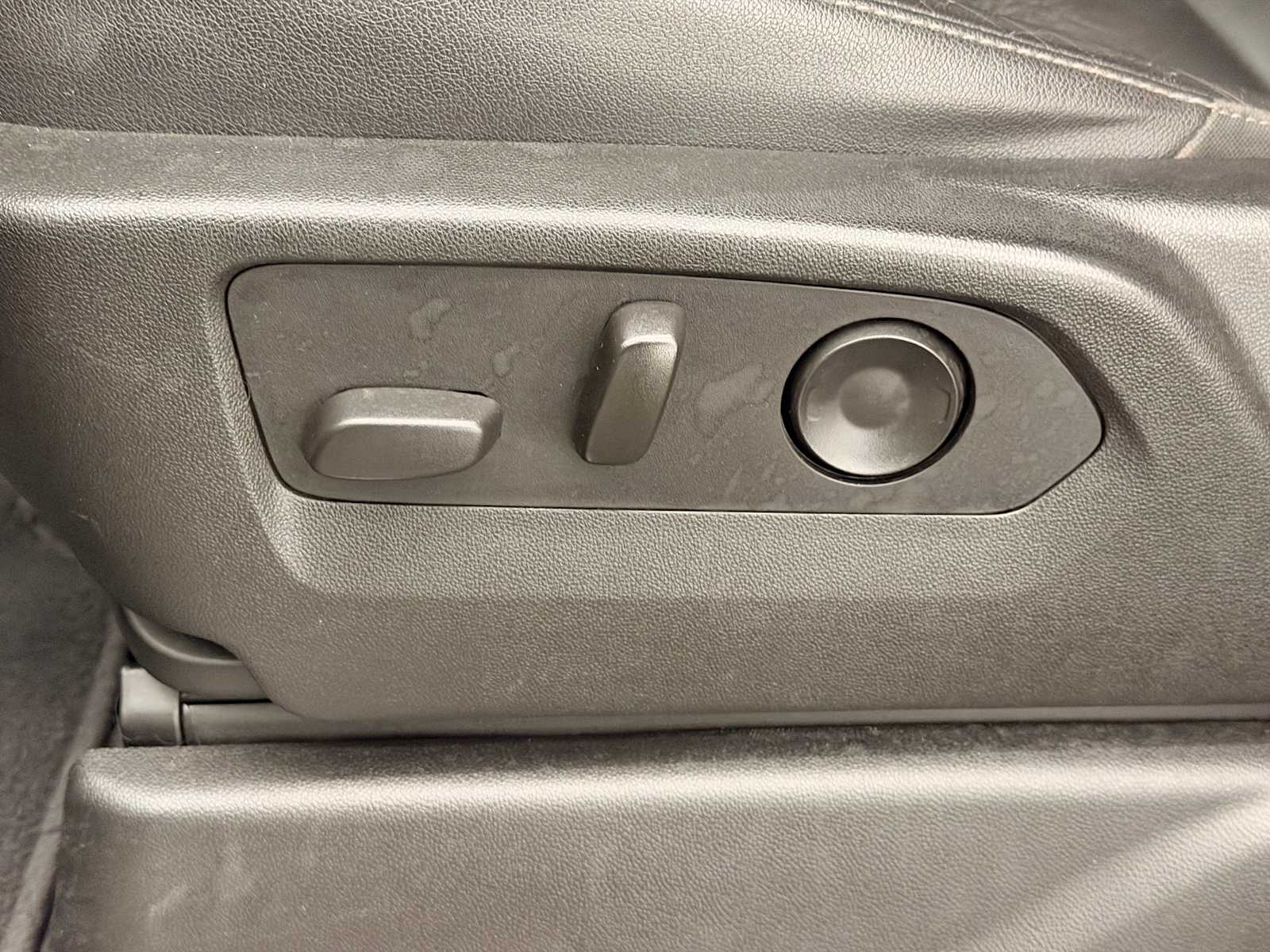 Thumbnail: 2021 Chevrolet Tahoe - 18