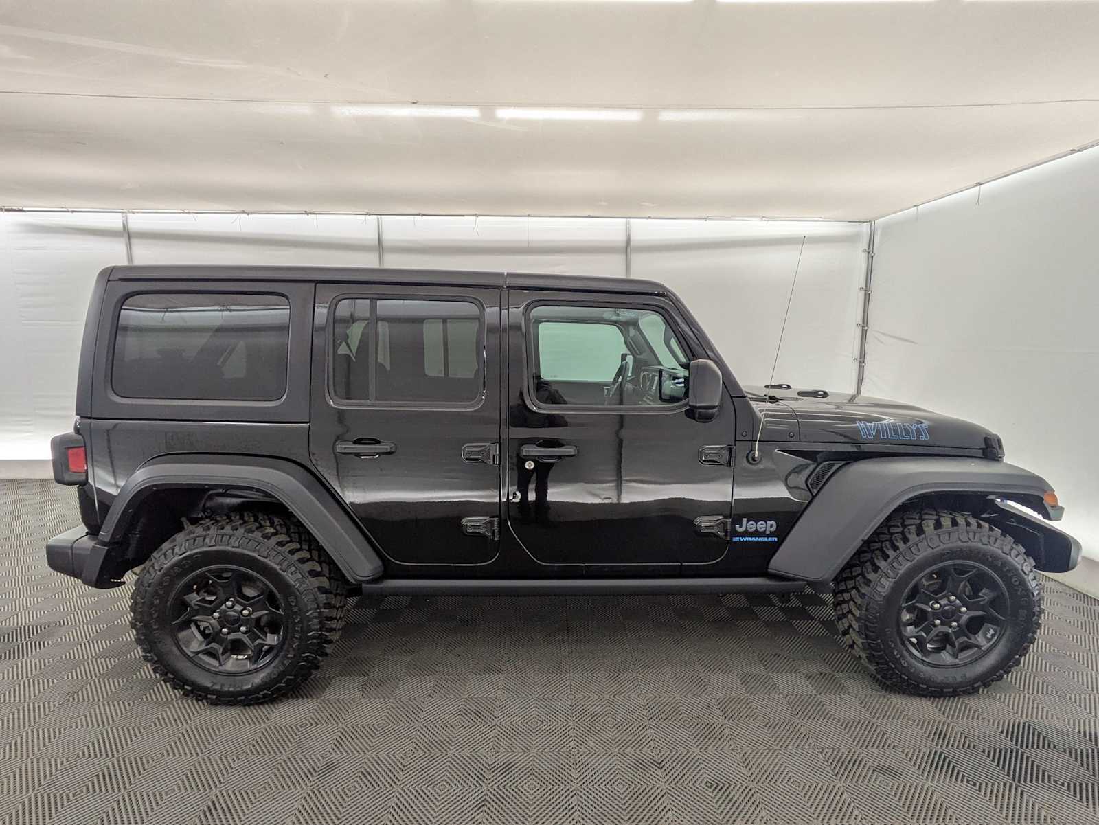 Thumbnail: 2023 Jeep Wrangler - 7