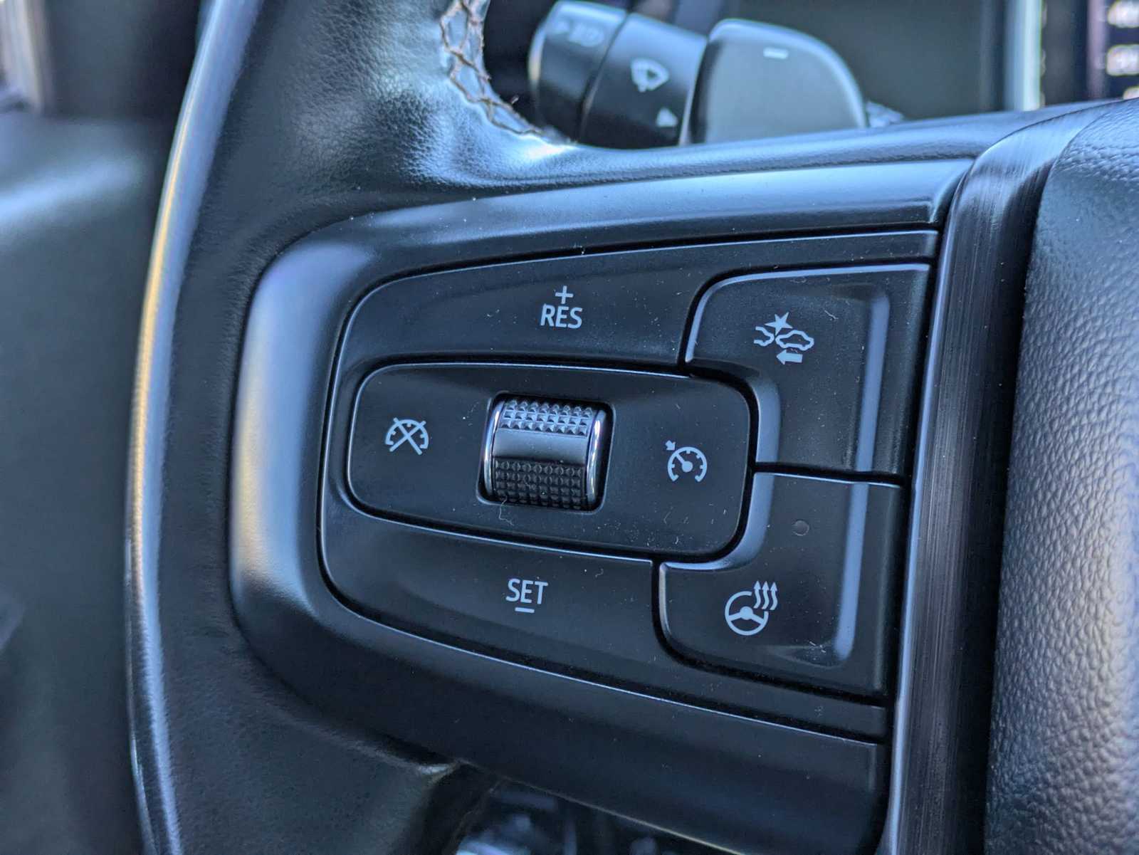 Thumbnail: 2024 GMC Sierra 1500 - 24