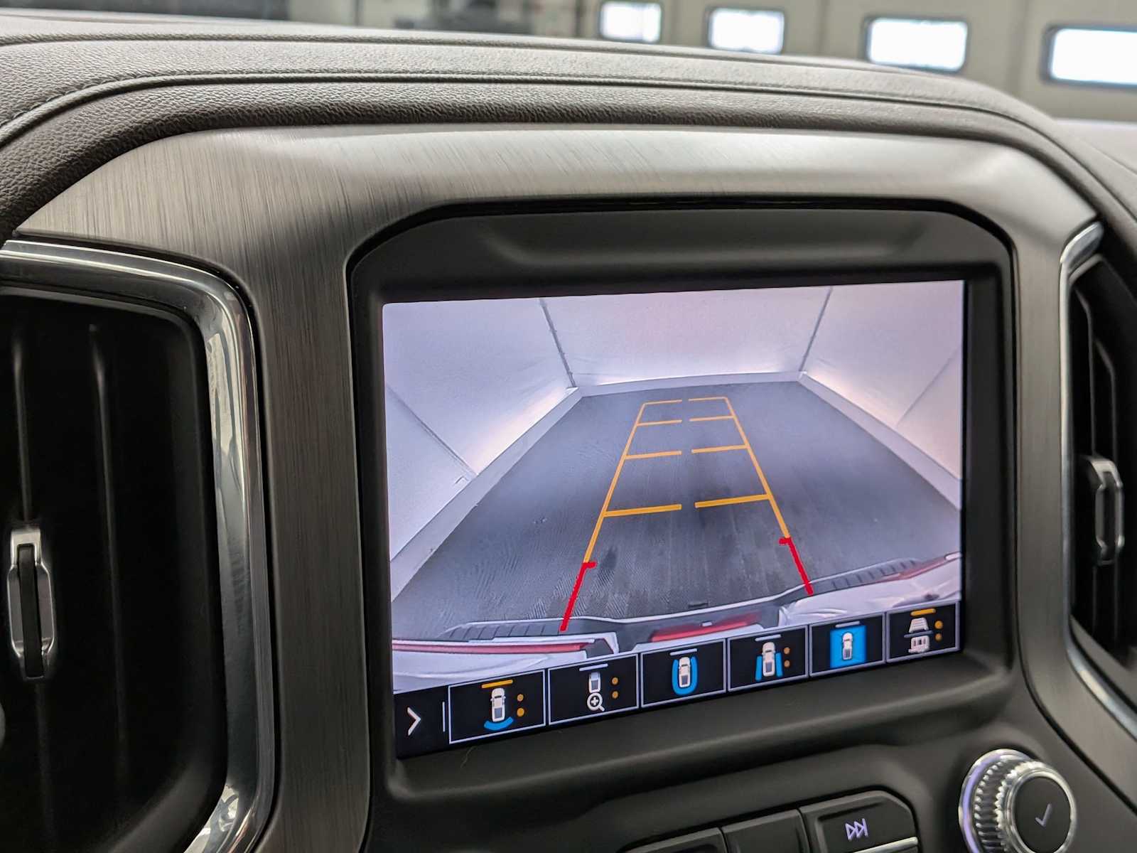 Thumbnail: 2021 GMC Sierra 2500 - 31