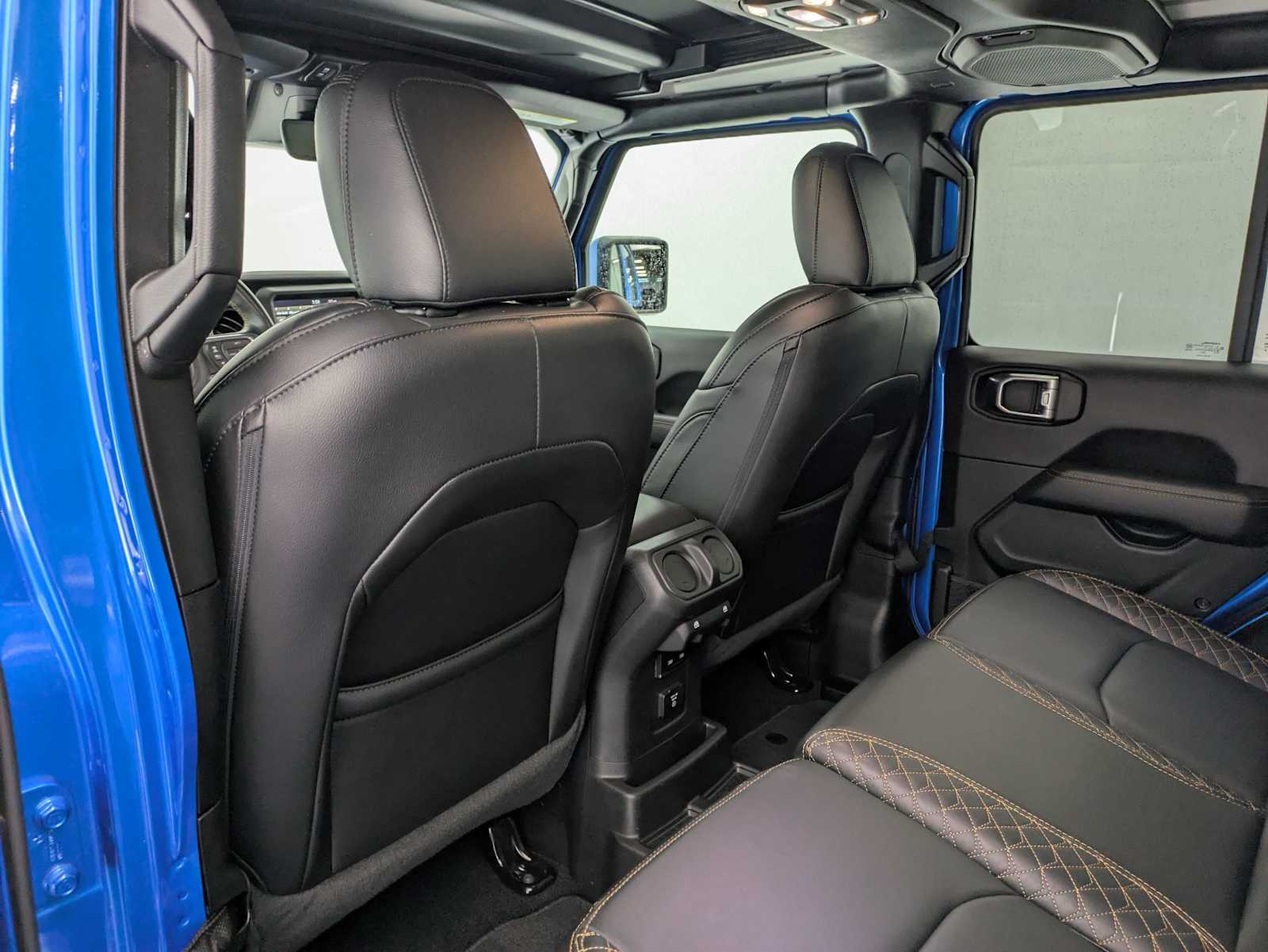 Thumbnail: 2023 Jeep Wrangler - 20