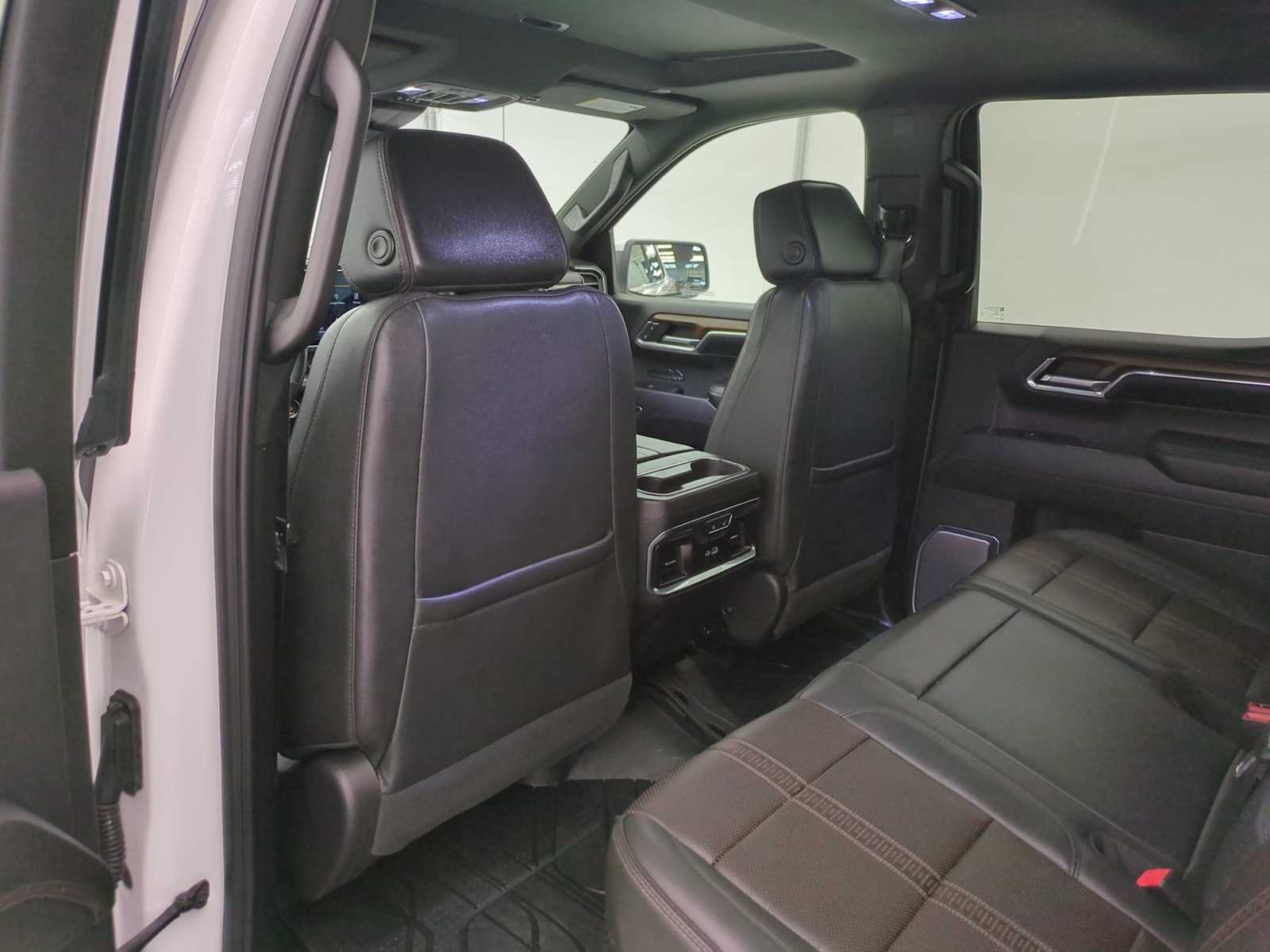 Thumbnail: 2024 Chevrolet Silverado 1500 - 17