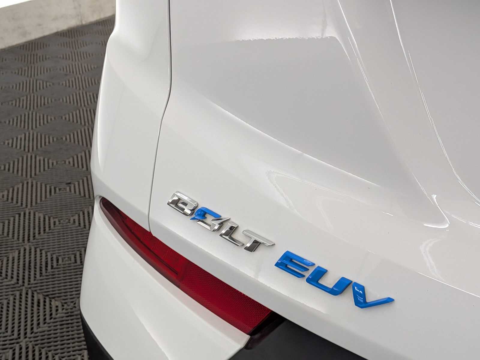 Thumbnail: 2022 Chevrolet Bolt EUV - 12