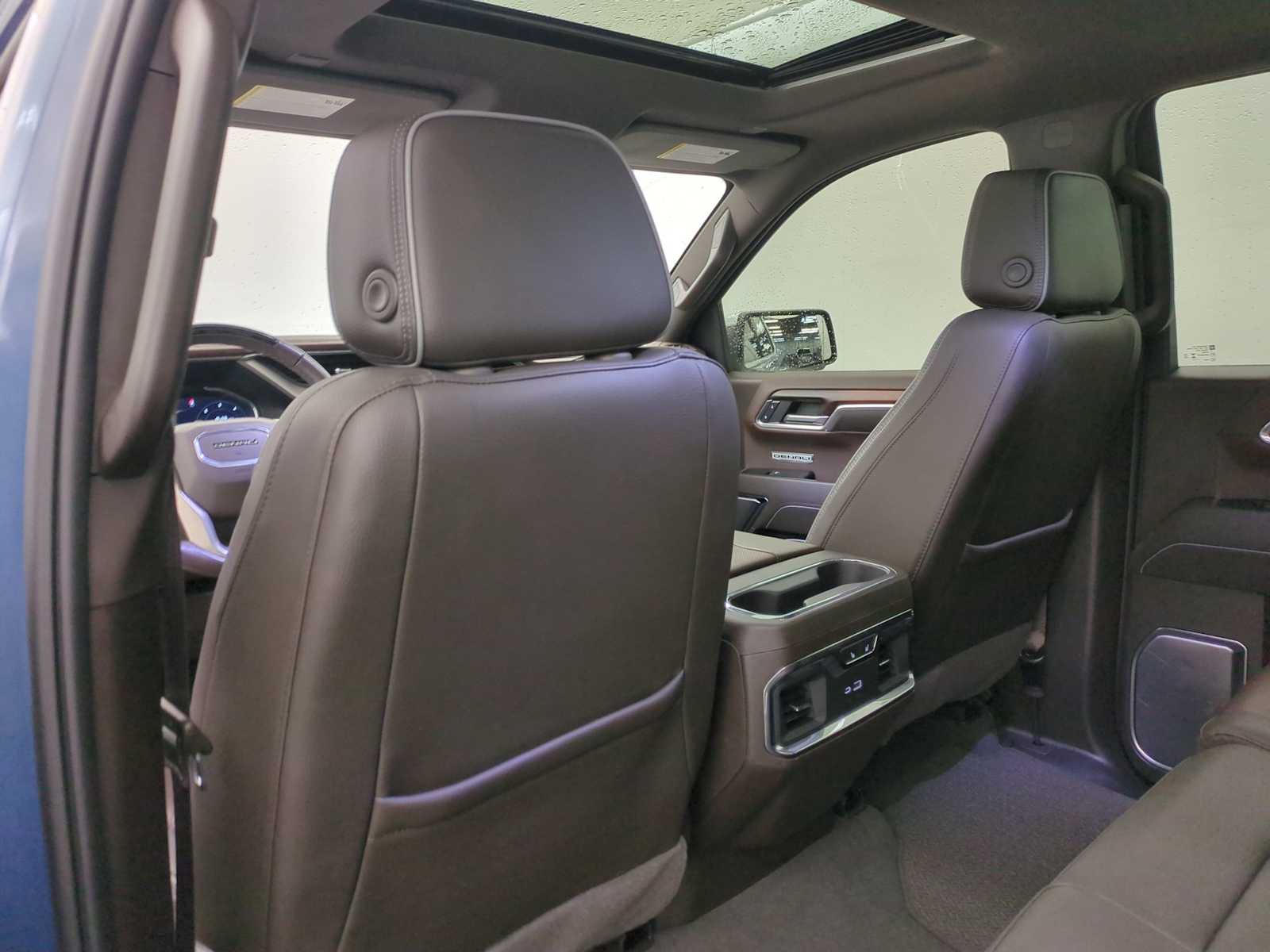 Thumbnail: 2024 GMC Sierra 1500 - 17