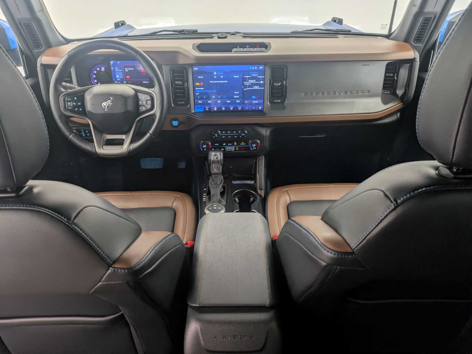 2024 Ford Bronco Outer Banks 15