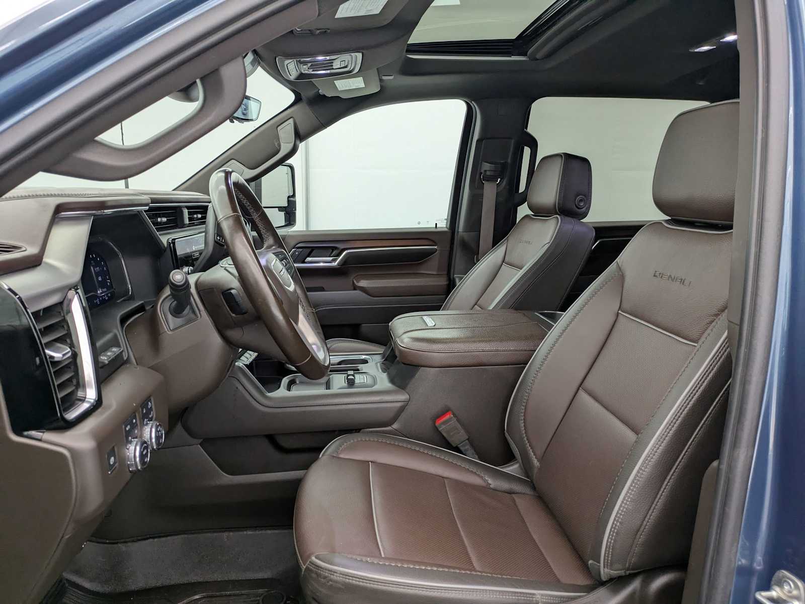 Thumbnail: 2025 GMC Sierra 2500 - 18